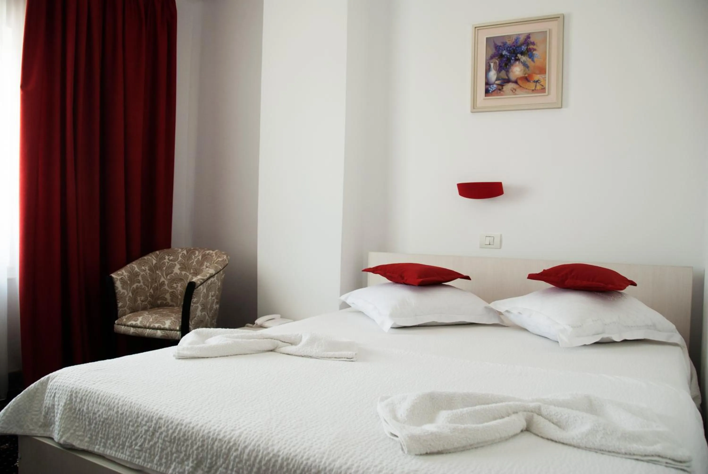 Property building, Bed in Hotel Cristian