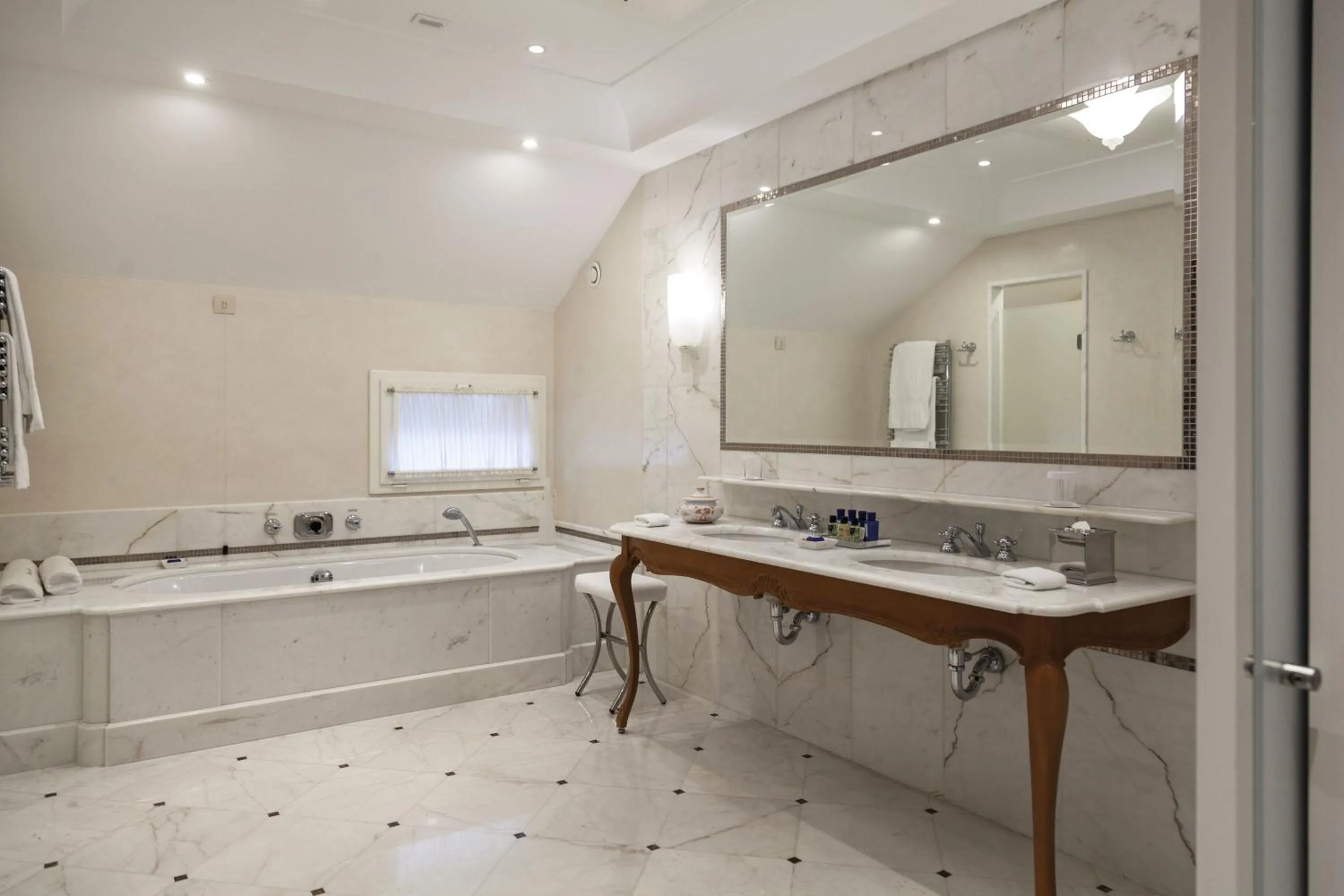 Bathroom in Splendido, A Belmond Hotel, Portofino