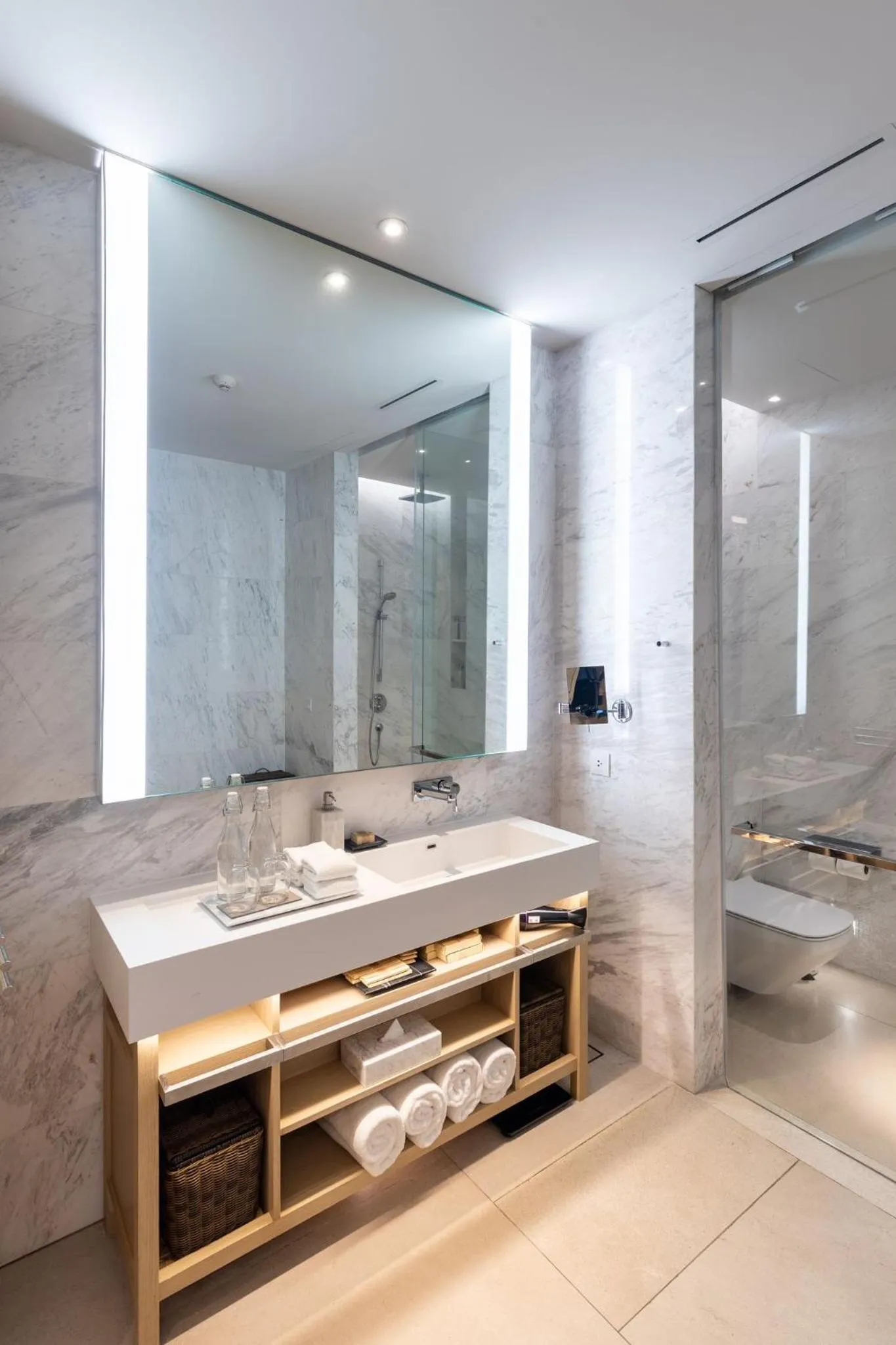 Toilet in Twinpalms MontAzure Phuket