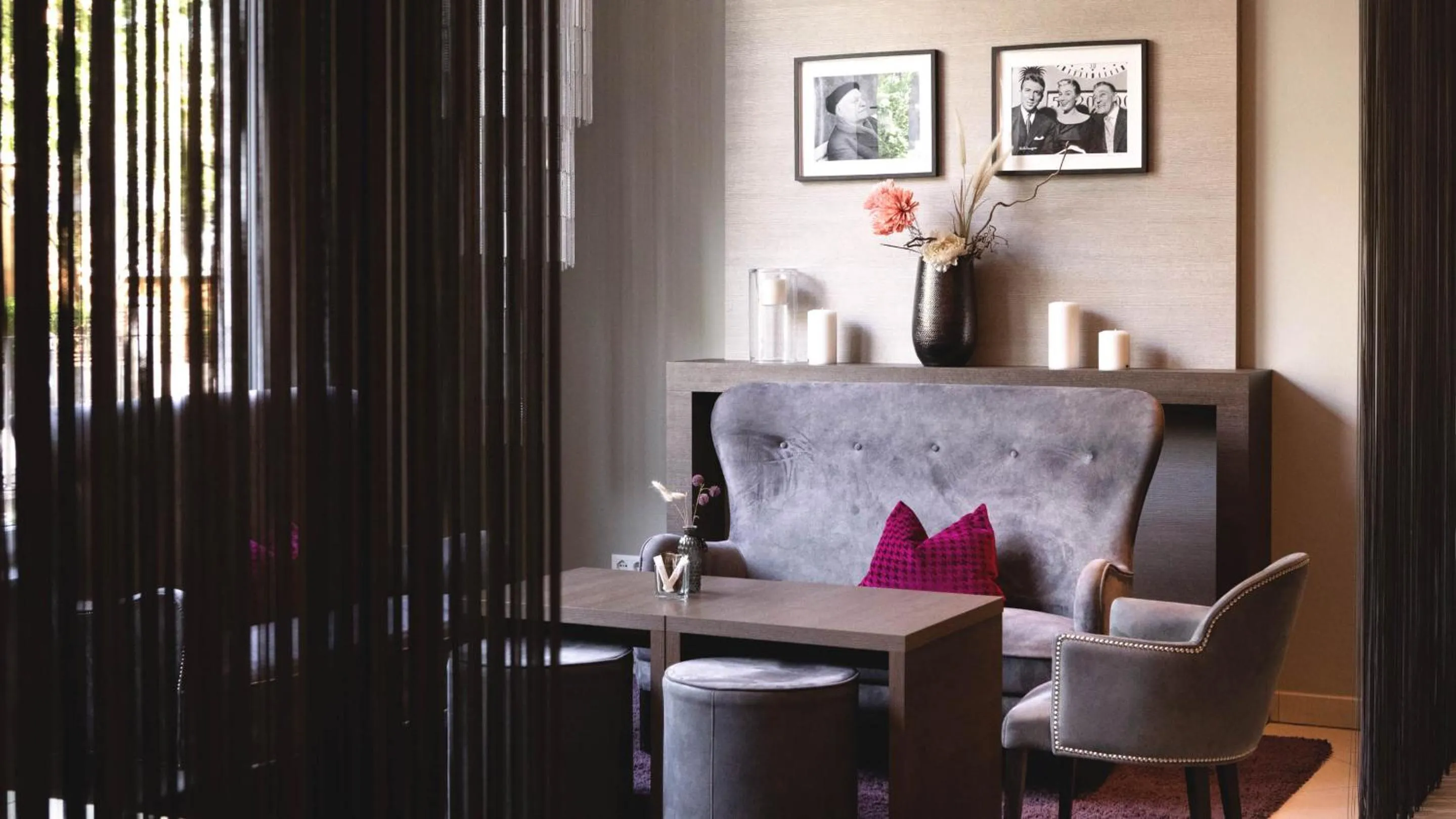 Lobby or reception in City Hotel Merano