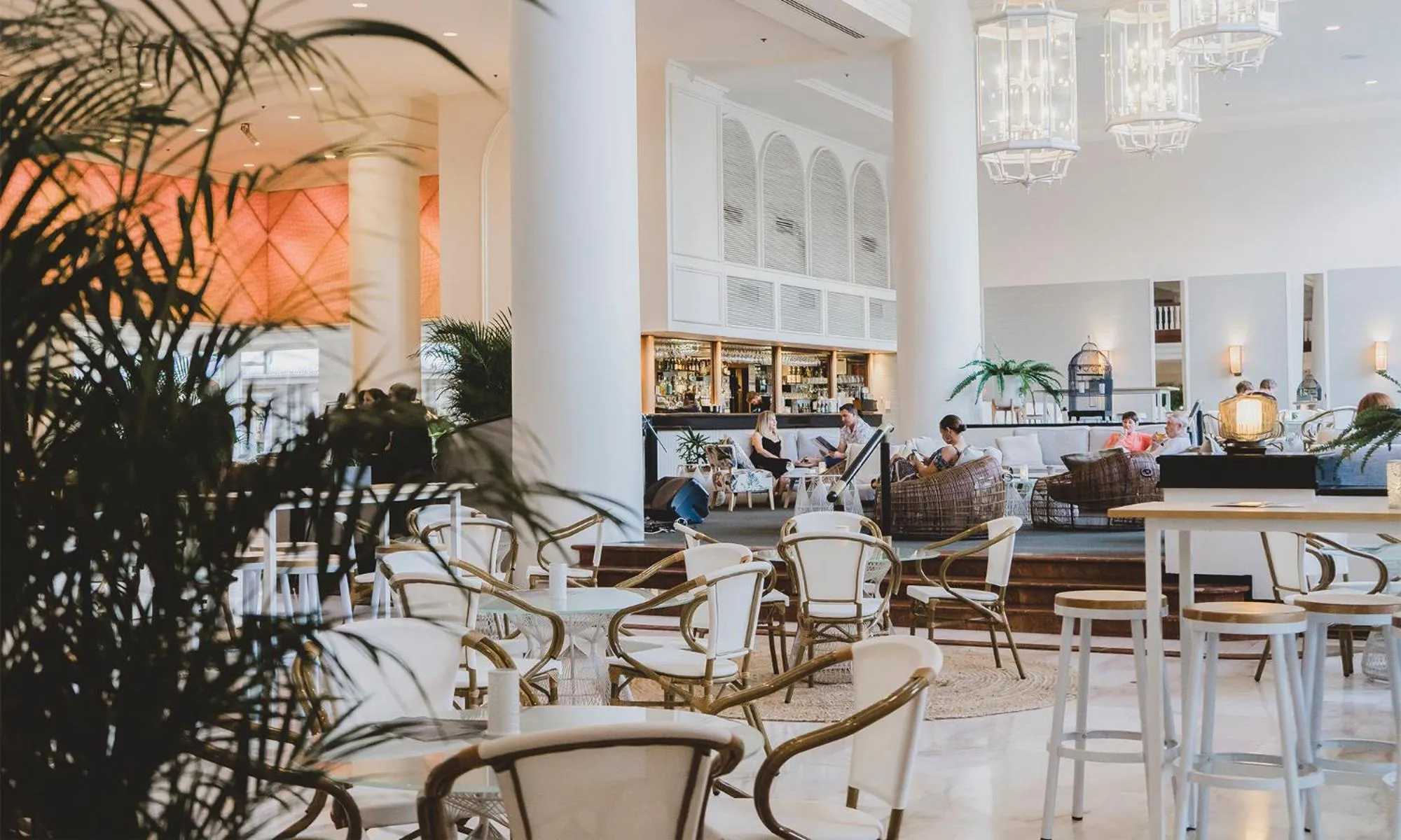 Restaurant/places to eat in Pullman Cairns International