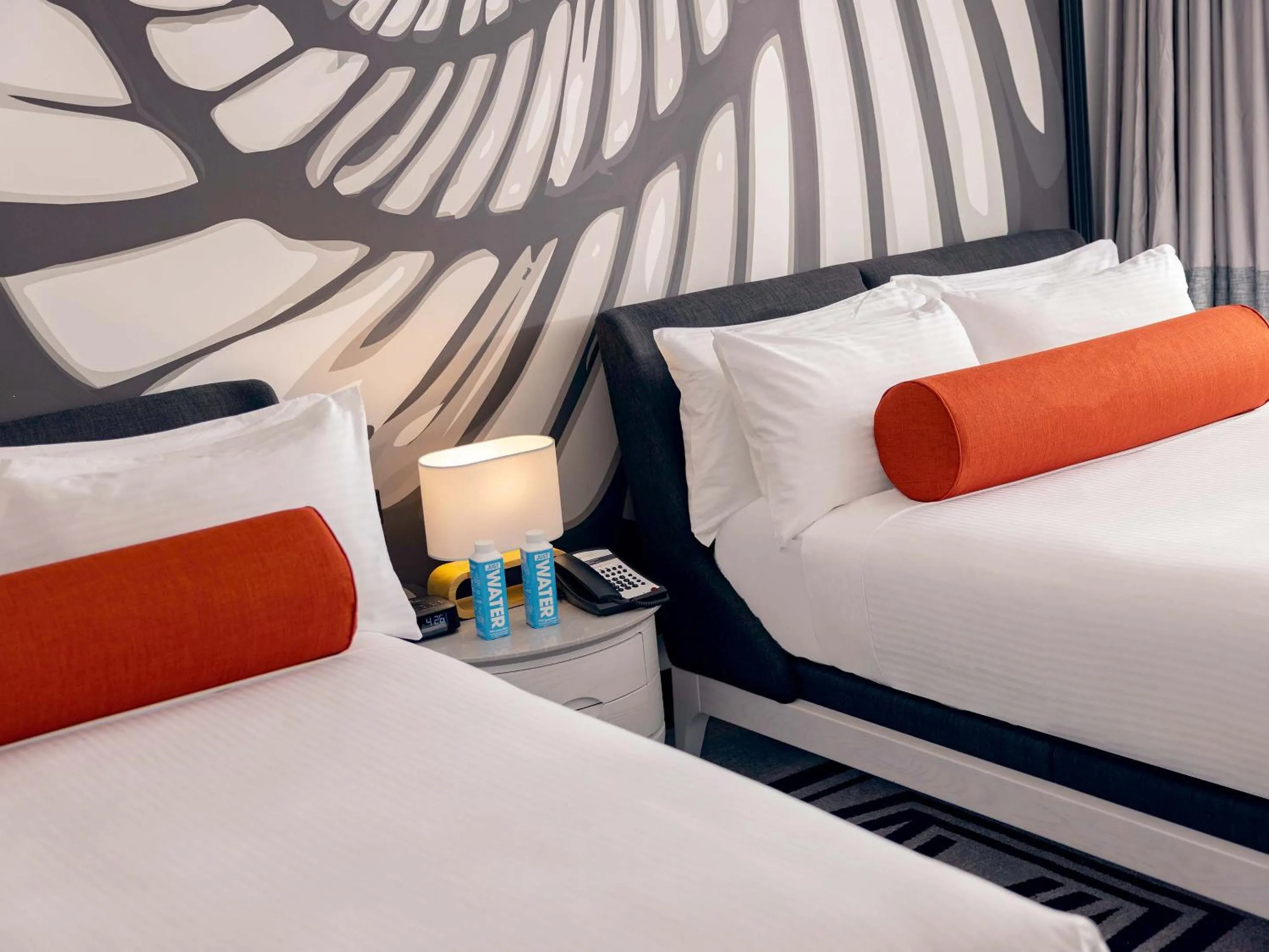 Bedroom, Bed in Pullman Cairns International