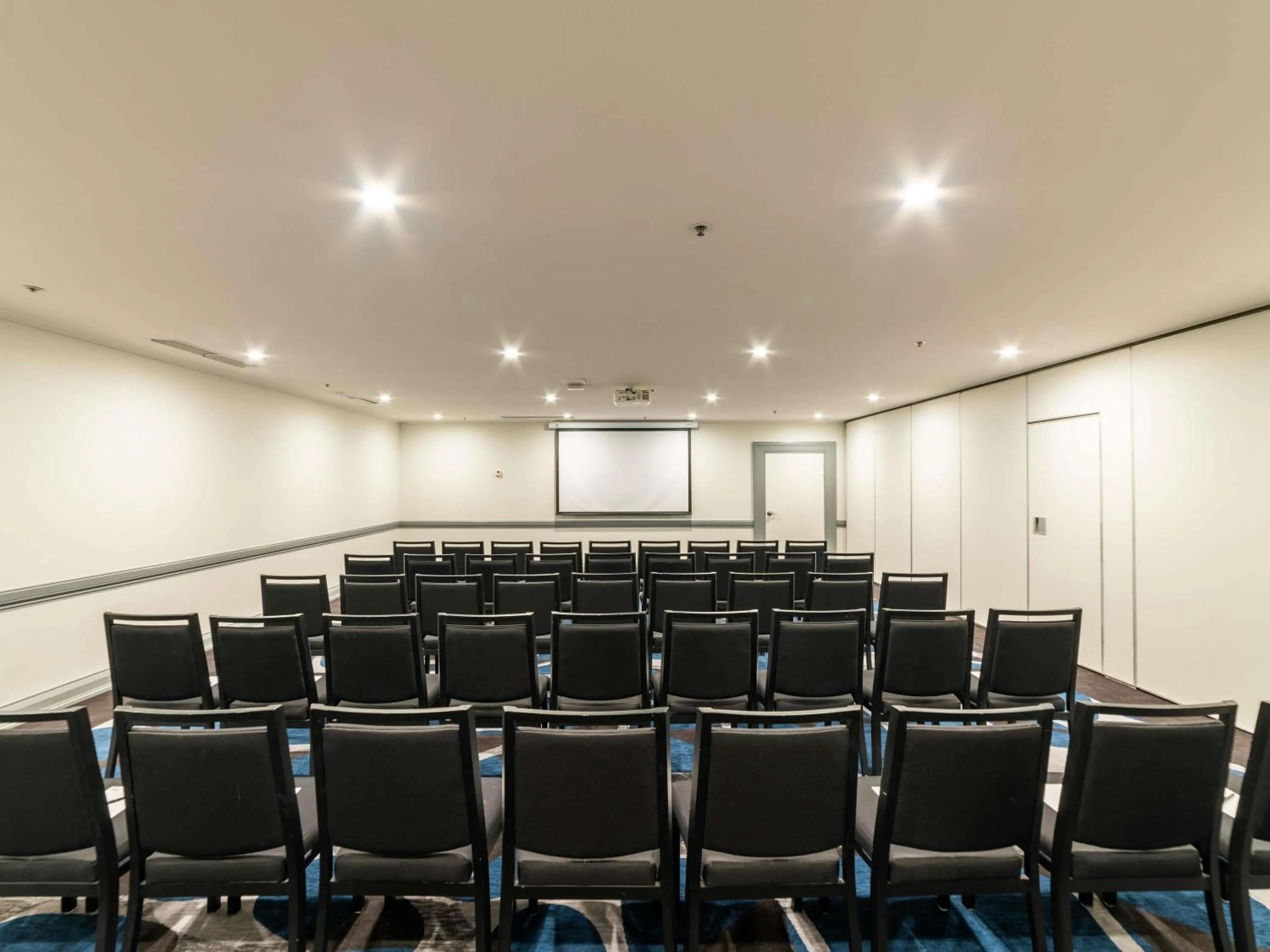 Meeting/conference room in Pullman Cairns International