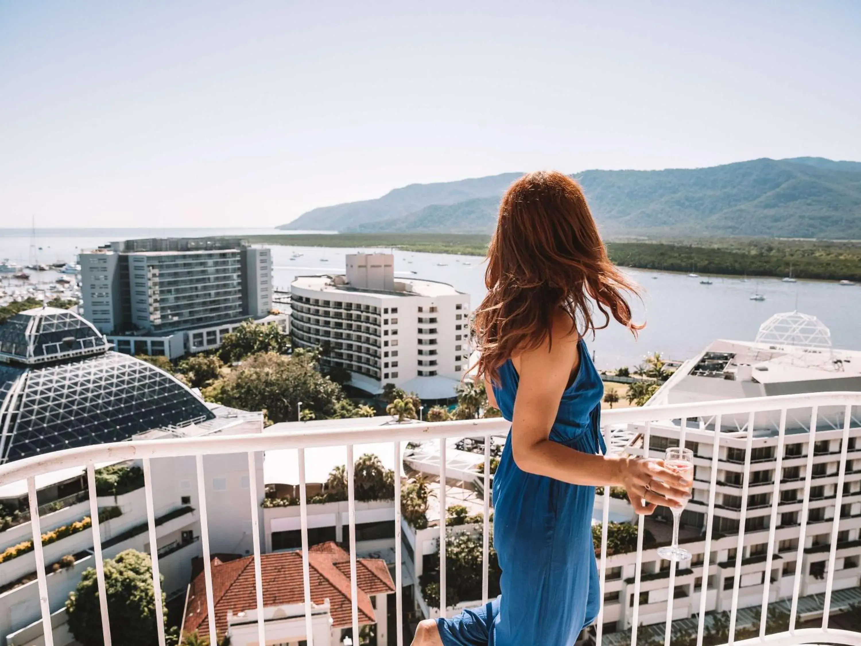 Property building in Pullman Cairns International Property building in Pullman Cairns International