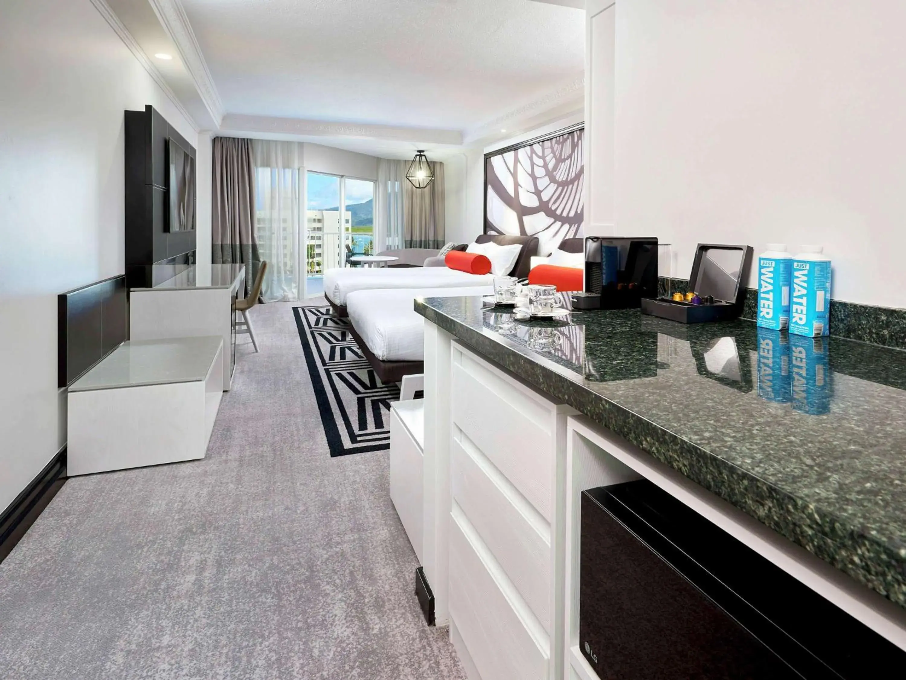 Bedroom in Pullman Cairns International Bedroom in Pullman Cairns International