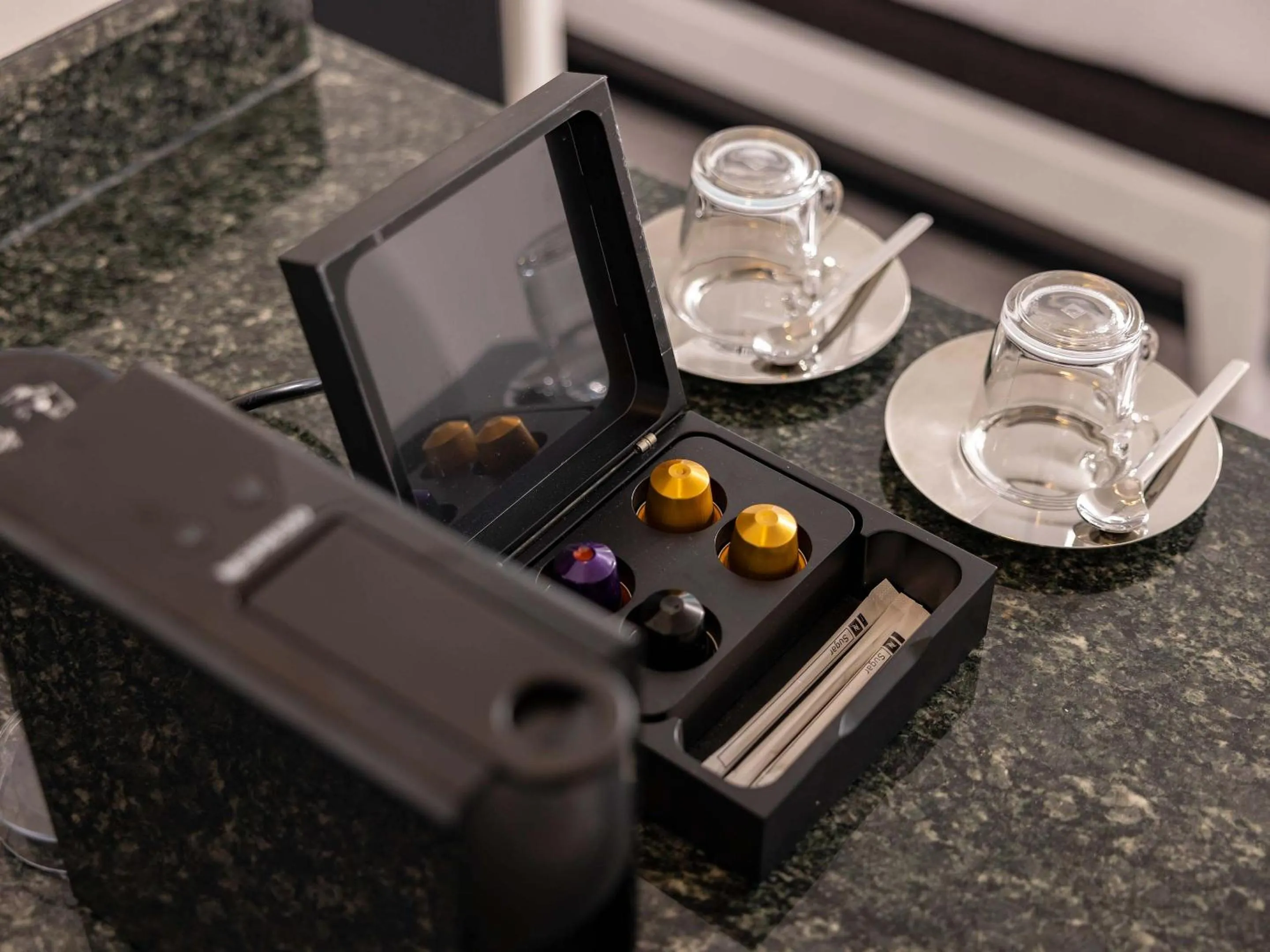 Coffee/tea facilities in Pullman Cairns International