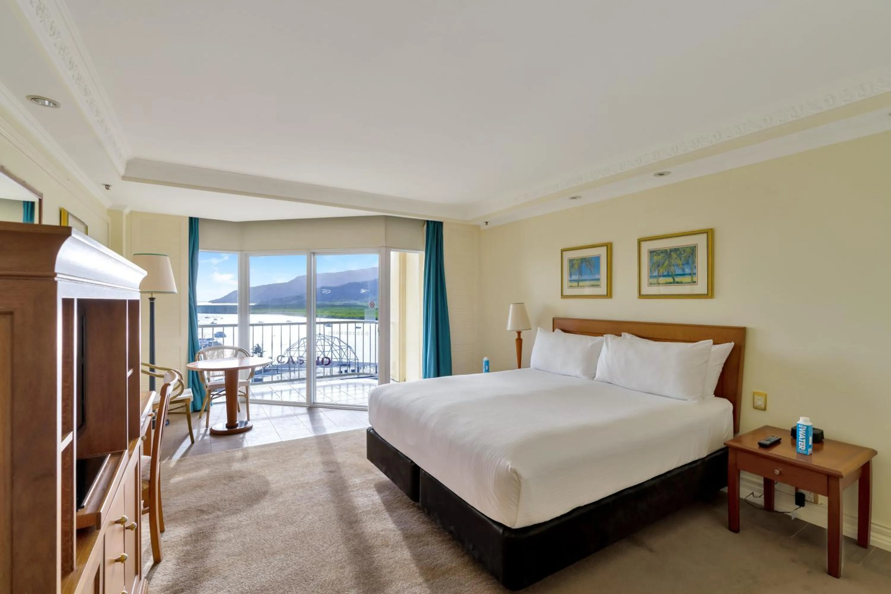 Bed in Pullman Cairns International