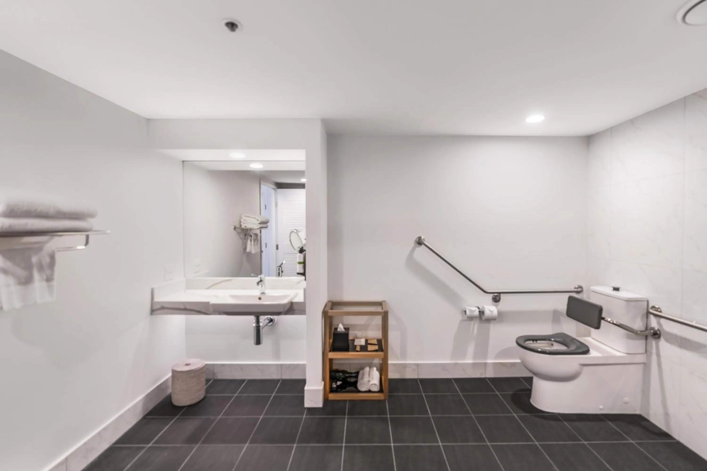 Toilet in Pullman Cairns International