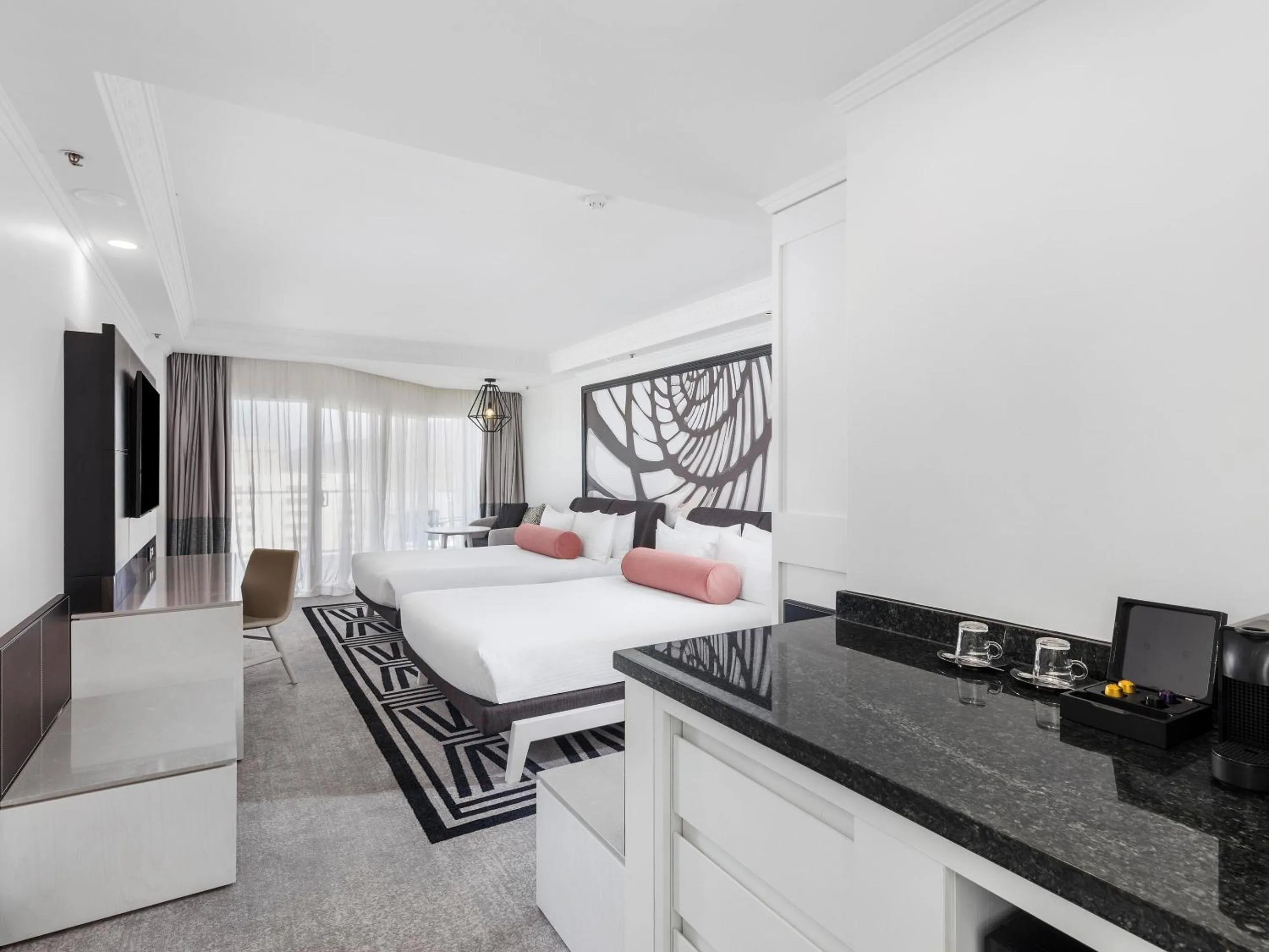 Bedroom, Bed in Pullman Cairns International