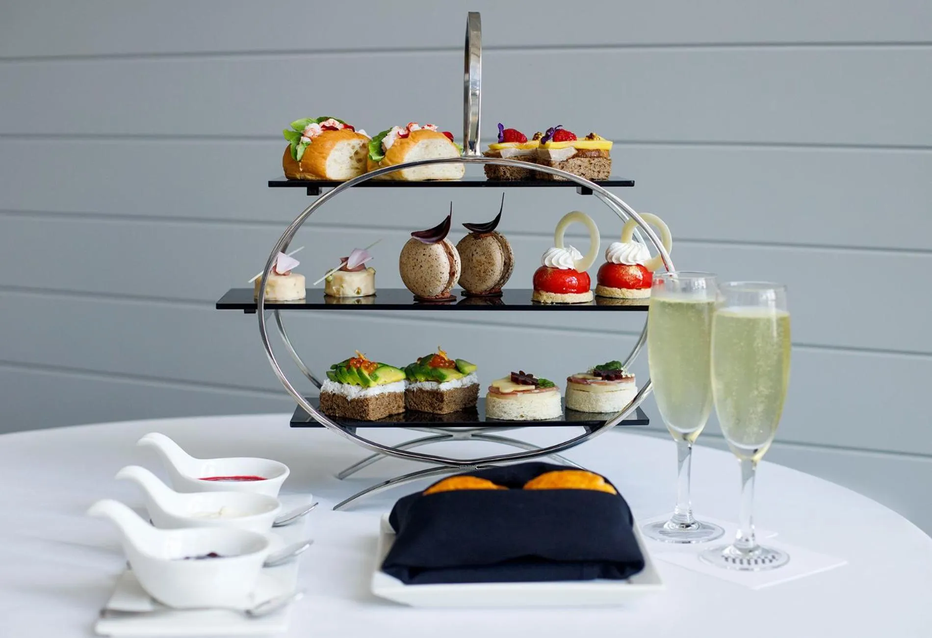 Restaurant/places to eat in Pullman Cairns International