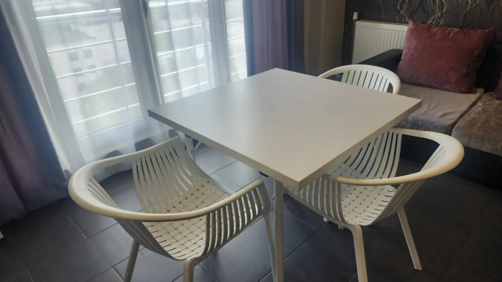 Seating area in Diplomat Suites Hotel