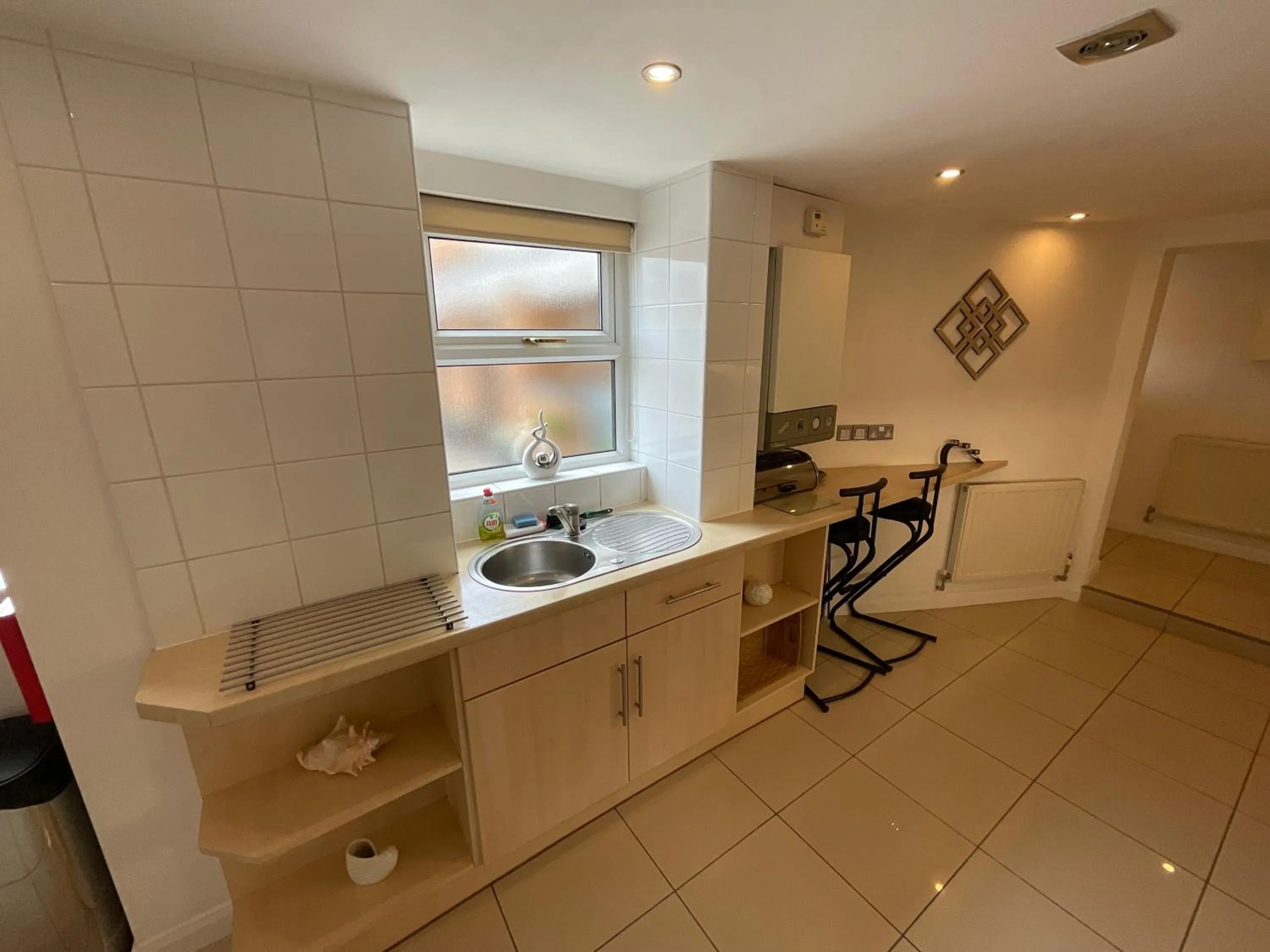 kitchen in Earle House Serviced Apartments
