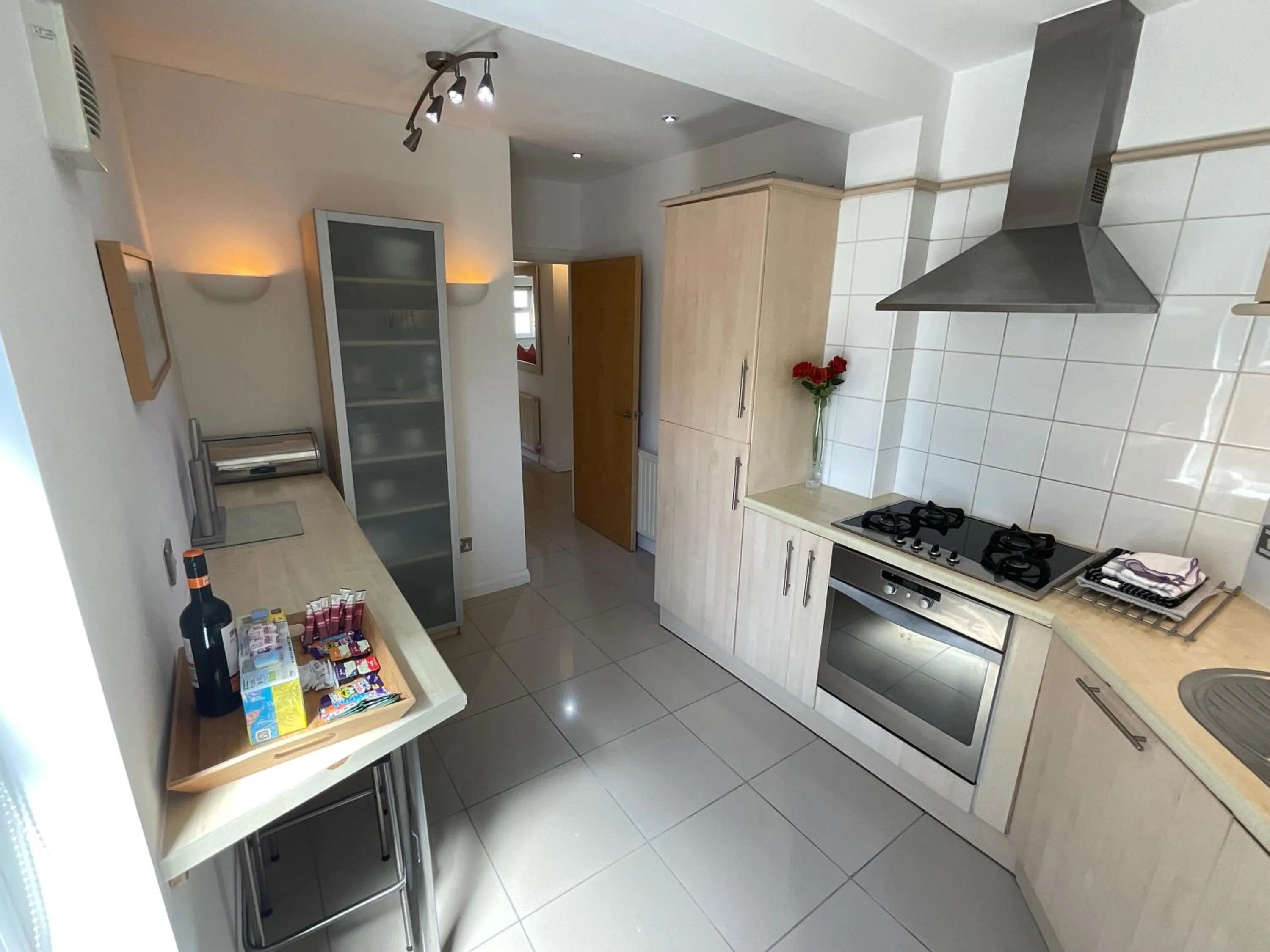 Dining area in Earle House Serviced Apartments