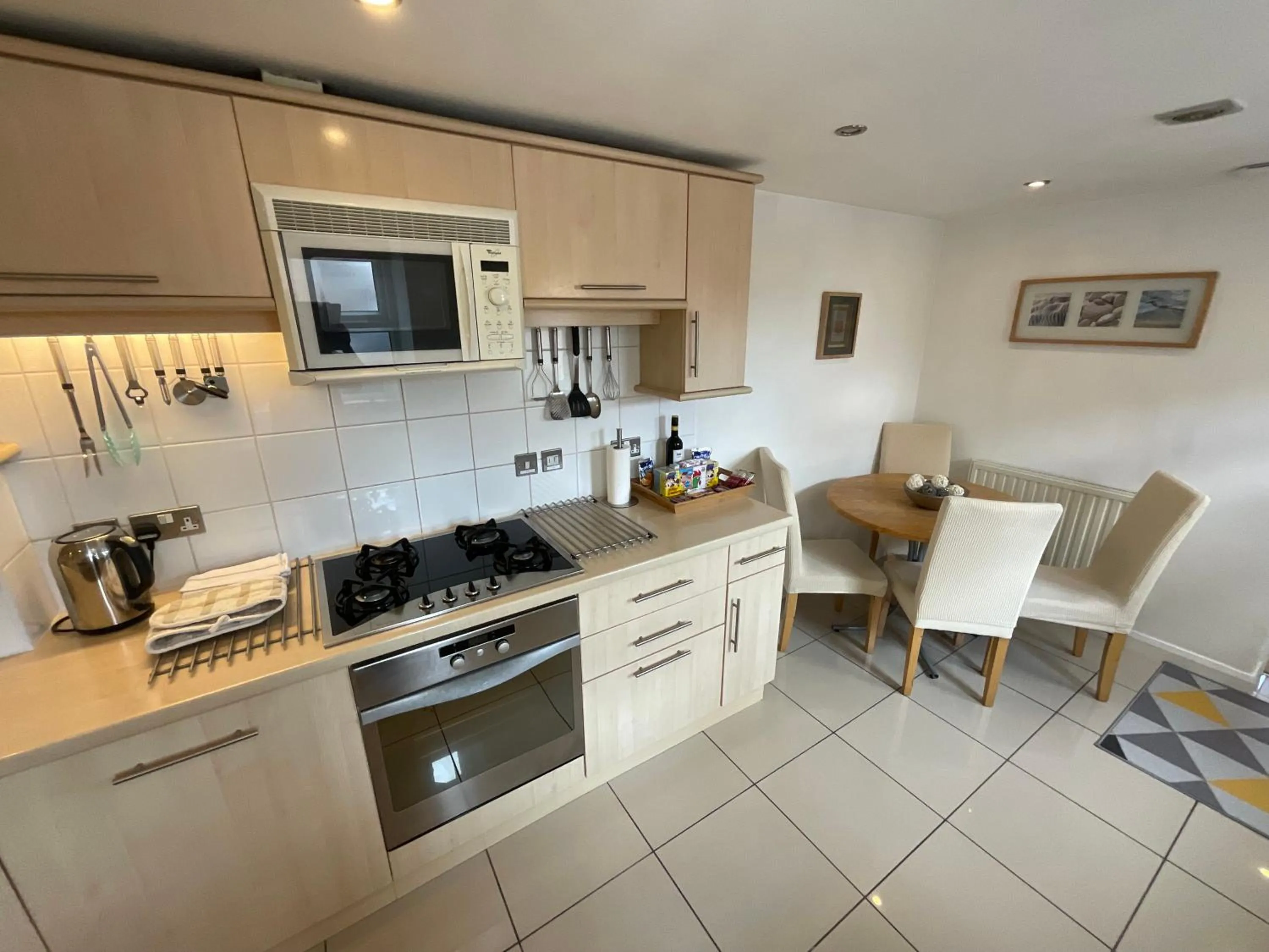 Coffee/tea facilities in Earle House Serviced Apartments