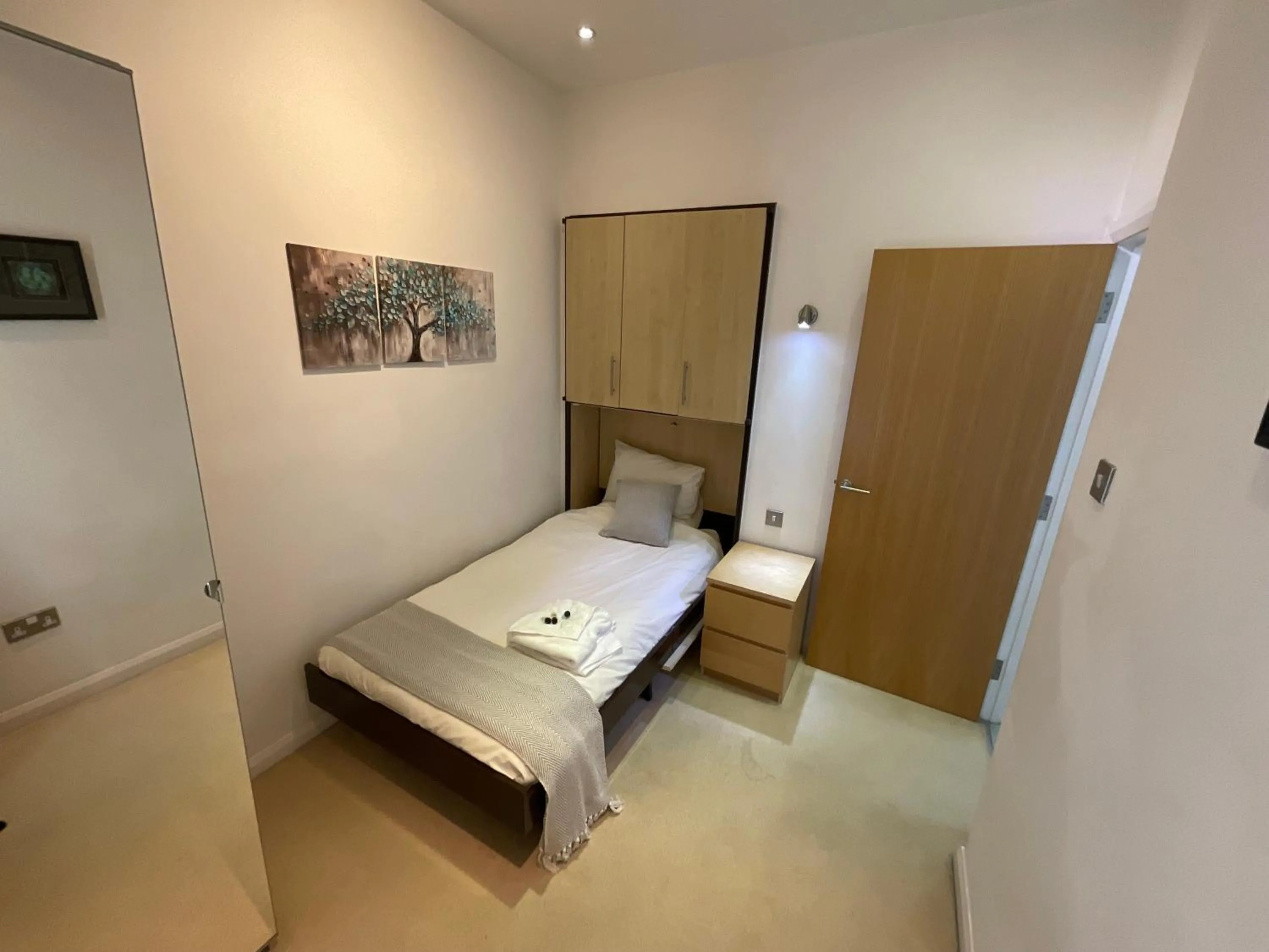 Bed in Earle House Serviced Apartments