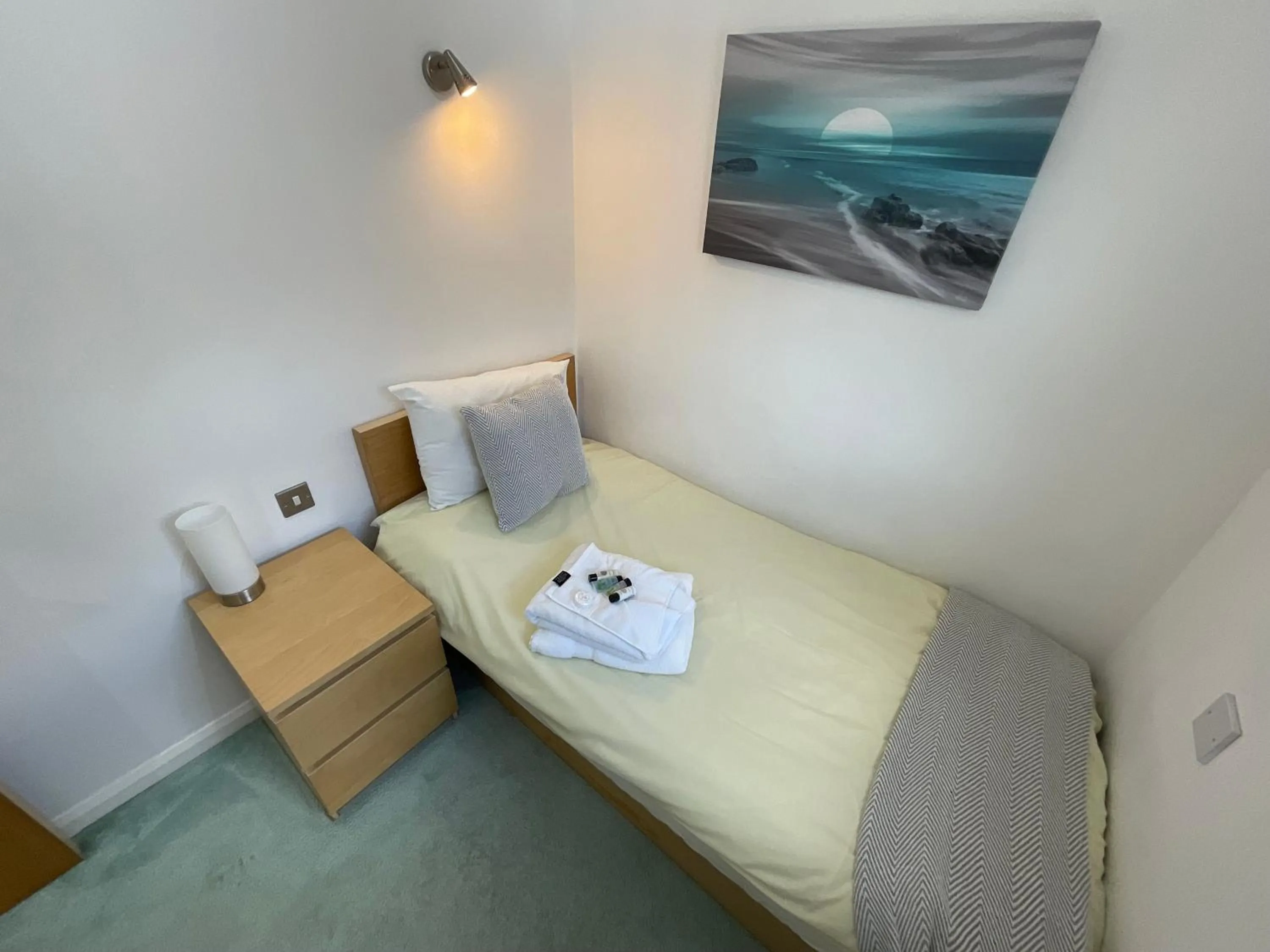 Bed in Earle House Serviced Apartments