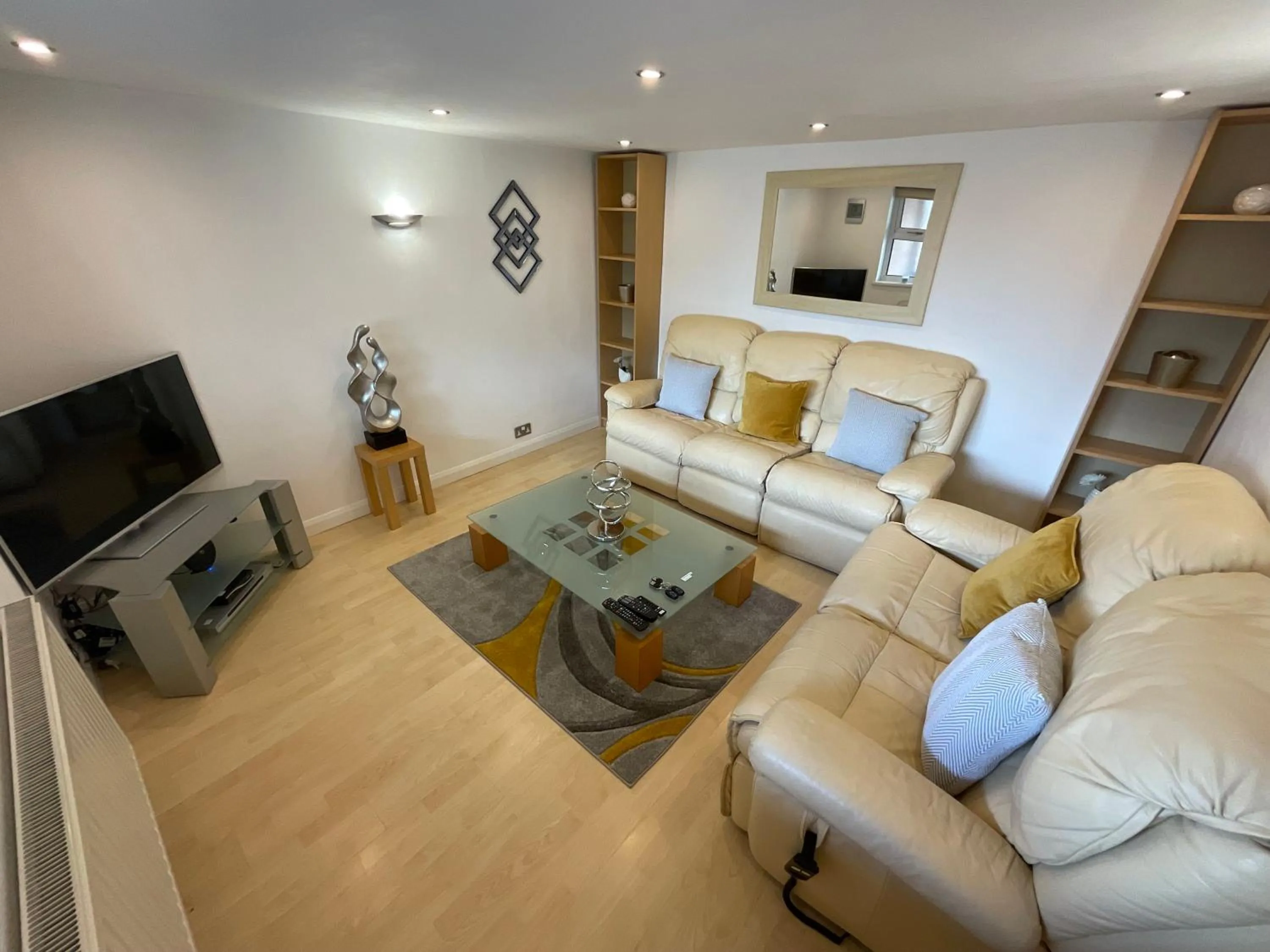 Earle House Serviced Apartments