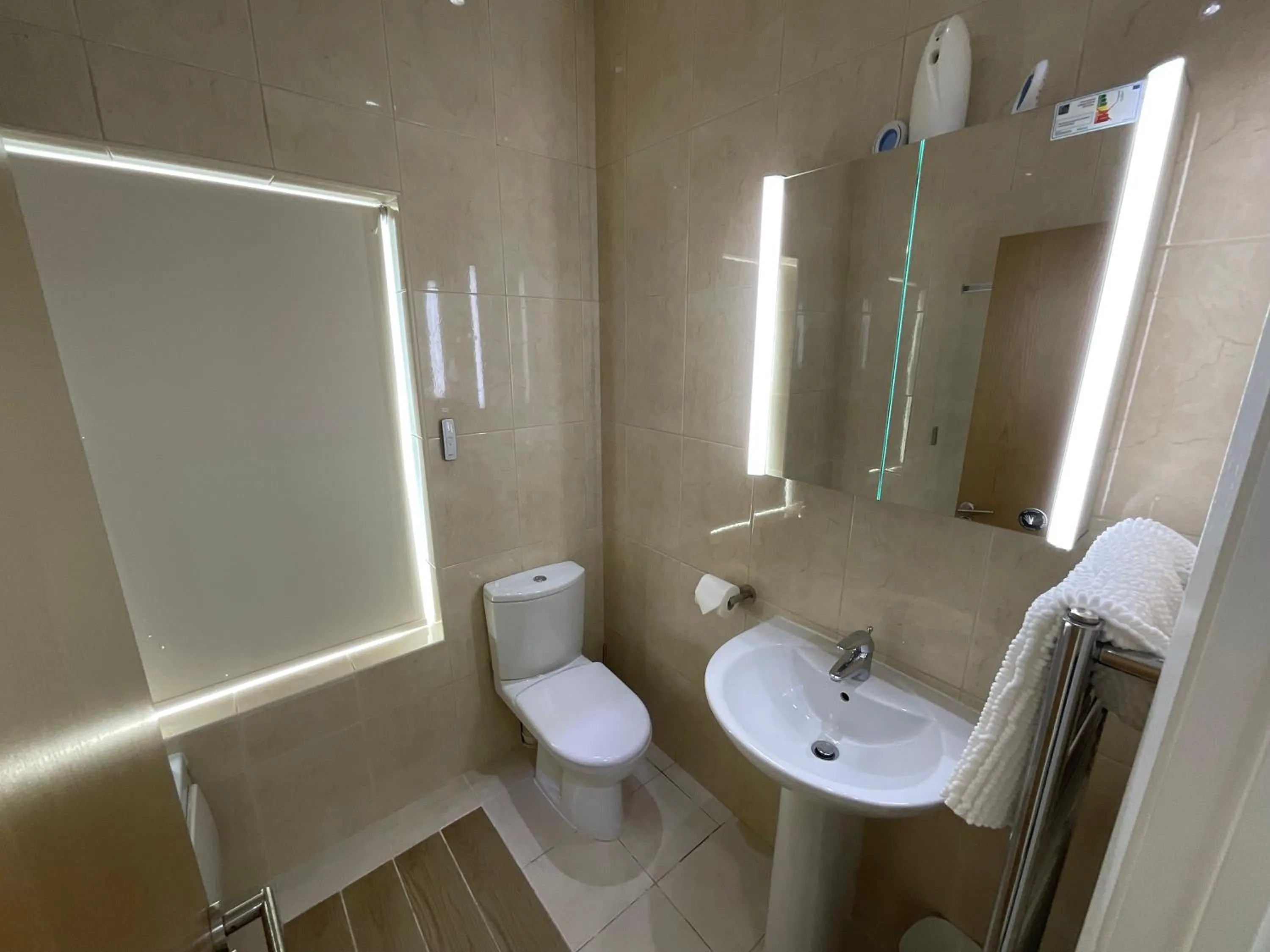 Bathroom in Earle House Serviced Apartments