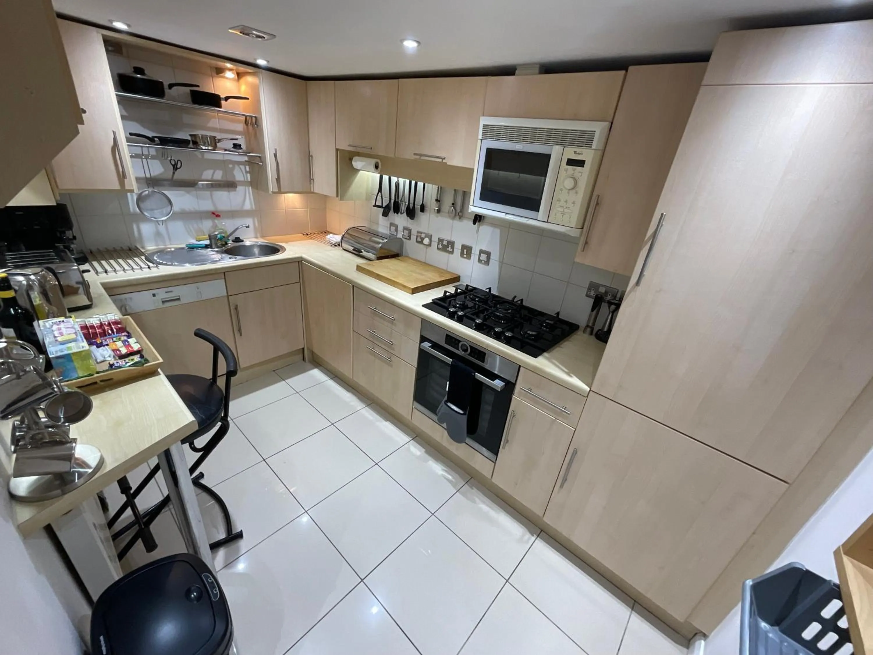 Coffee/tea facilities in Earle House Serviced Apartments