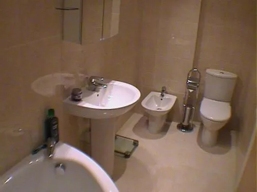 Bathroom in Earle House Serviced Apartments