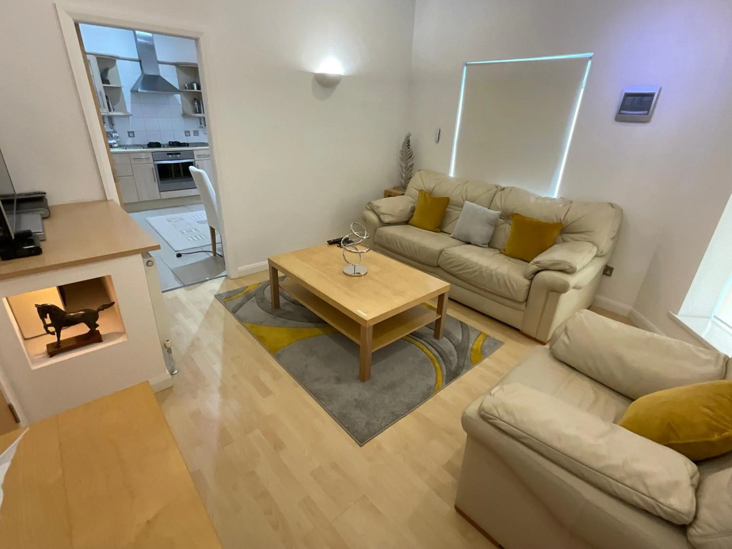 Living room in Earle House Serviced Apartments