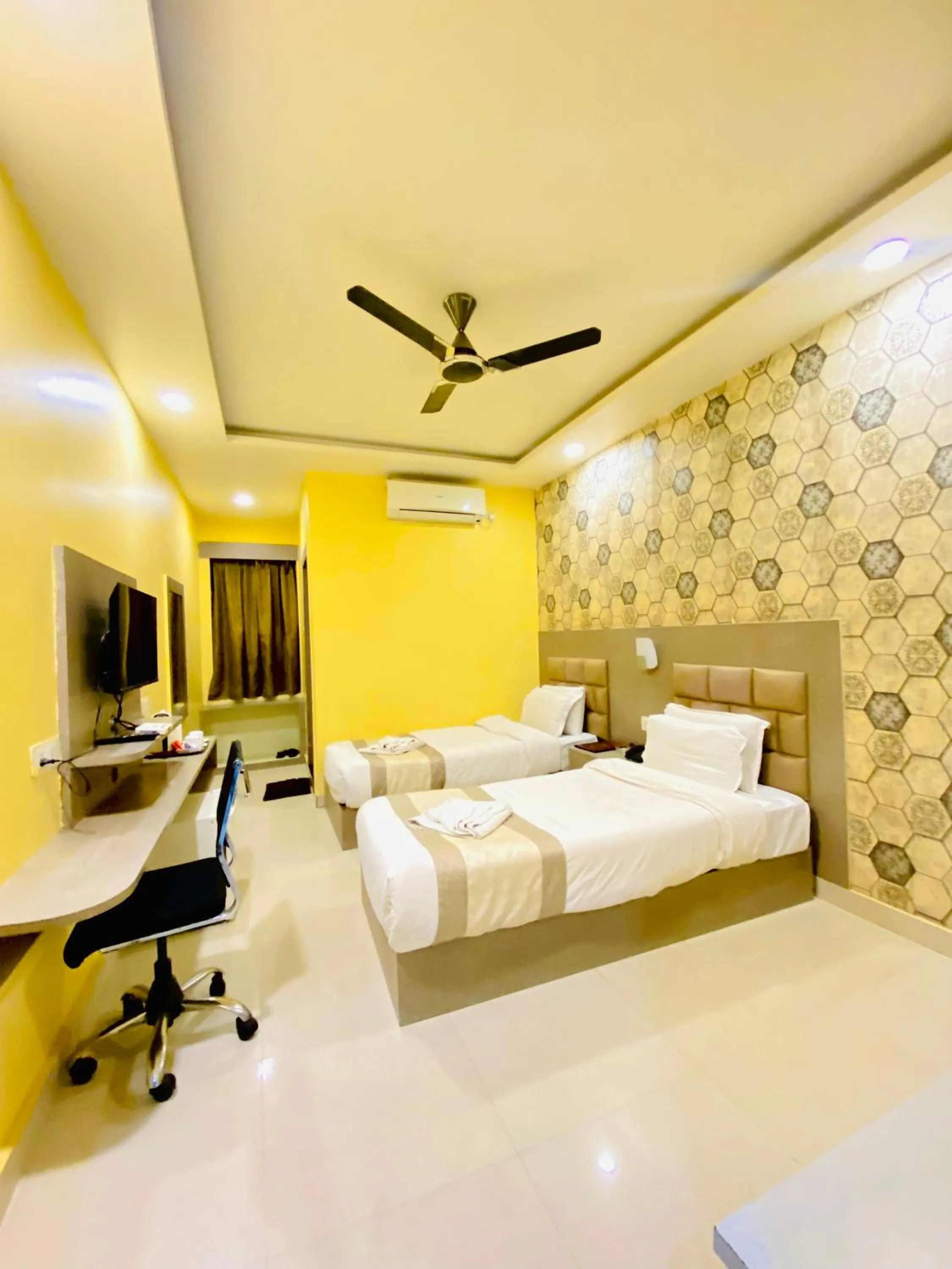 Bedroom, Bed in Hotel Saayein Residency