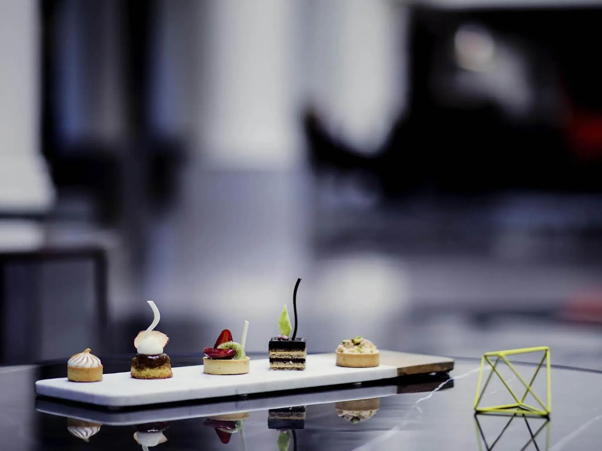 Lounge or bar in Mercure Melbourne Albert Park Lounge or bar in Mercure Melbourne Albert Park