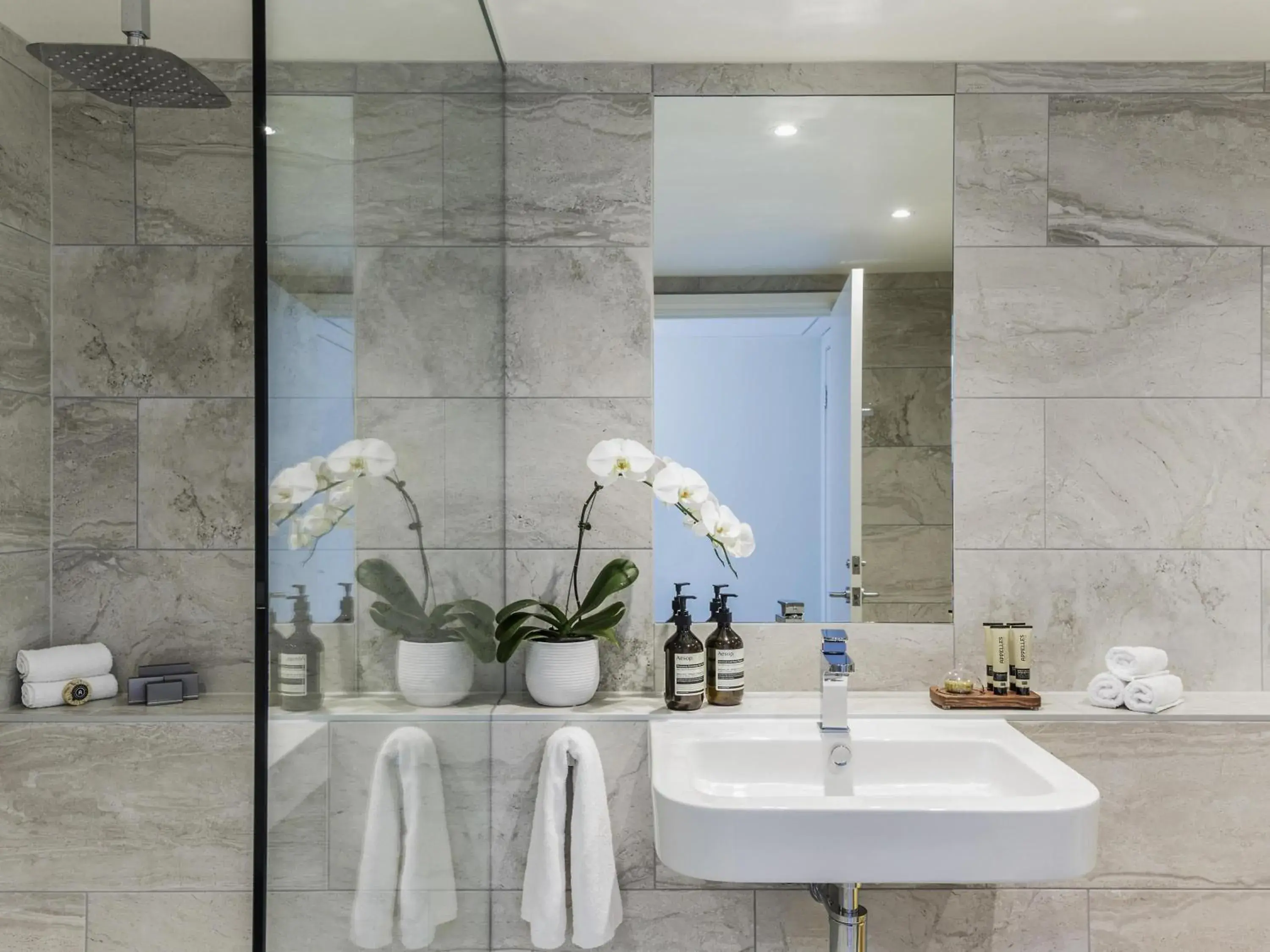 Bedroom in Quay West Suites Melbourne Bedroom in Quay West Suites Melbourne