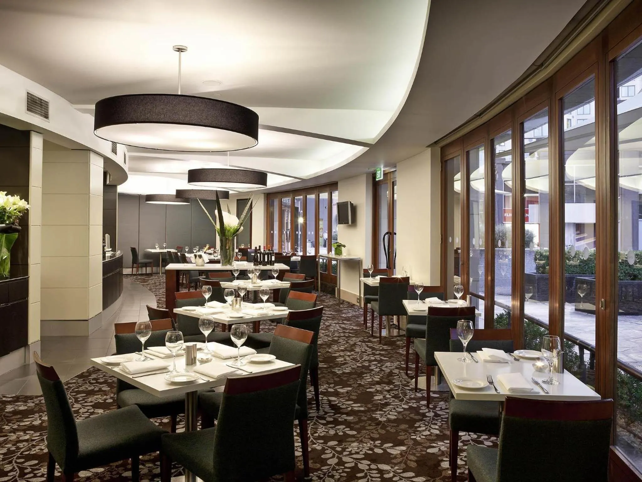 Restaurant/places to eat in Quay West Suites Melbourne