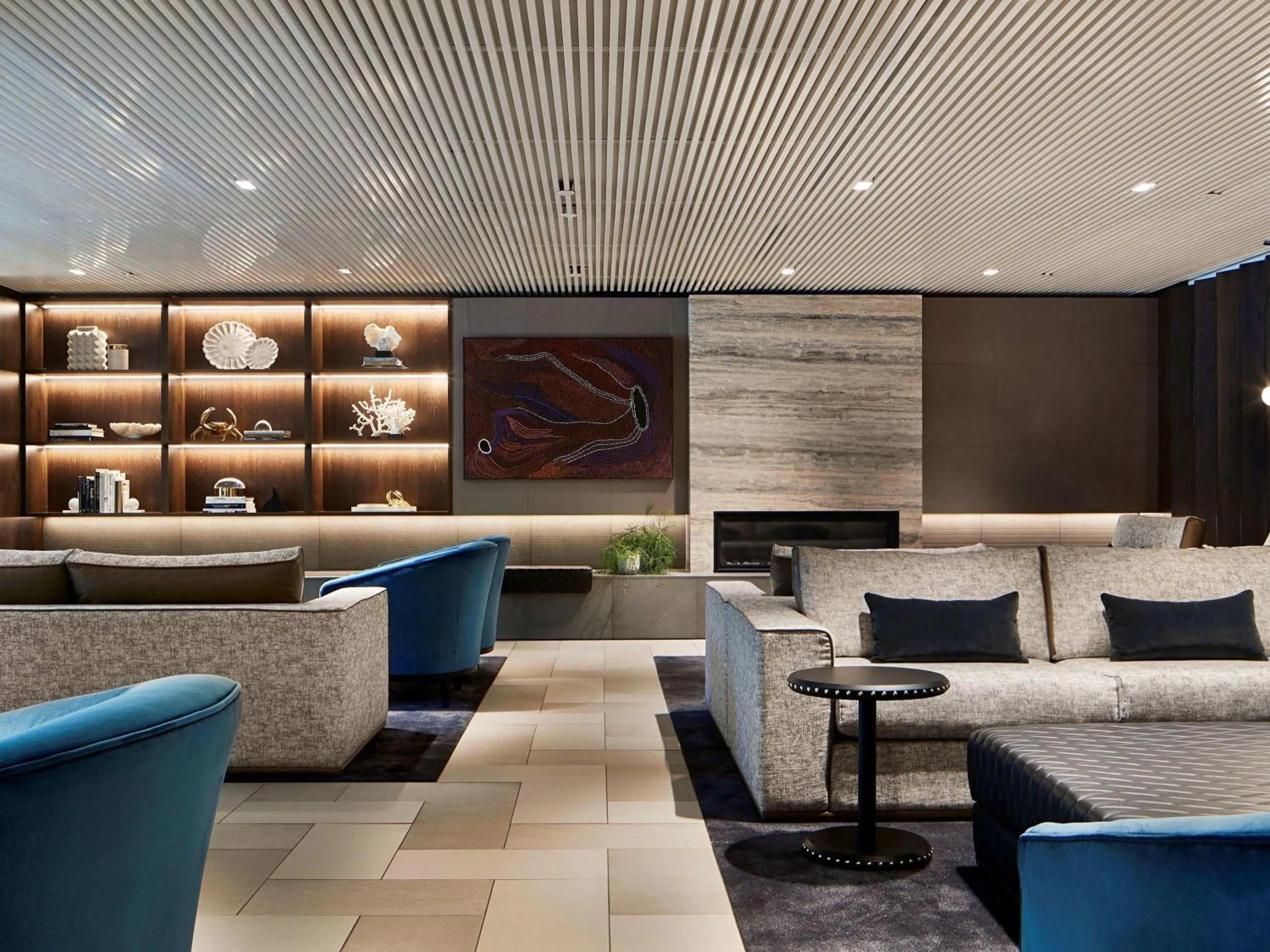 Property building in Quay West Suites Melbourne