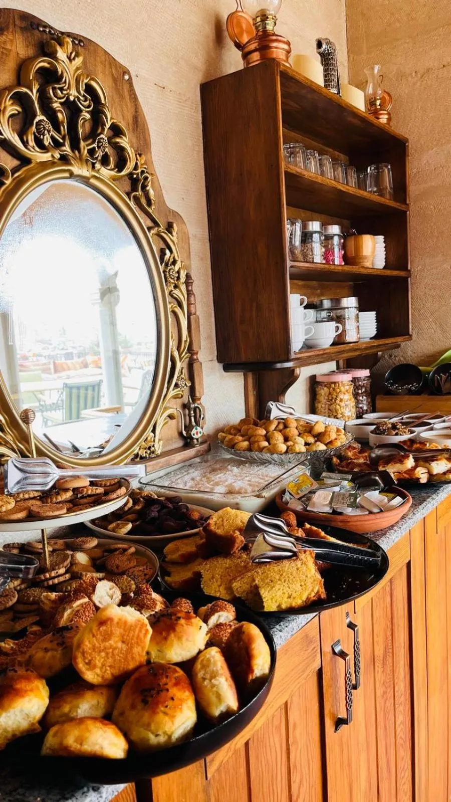 Food and drinks in Caftan Cave Suites