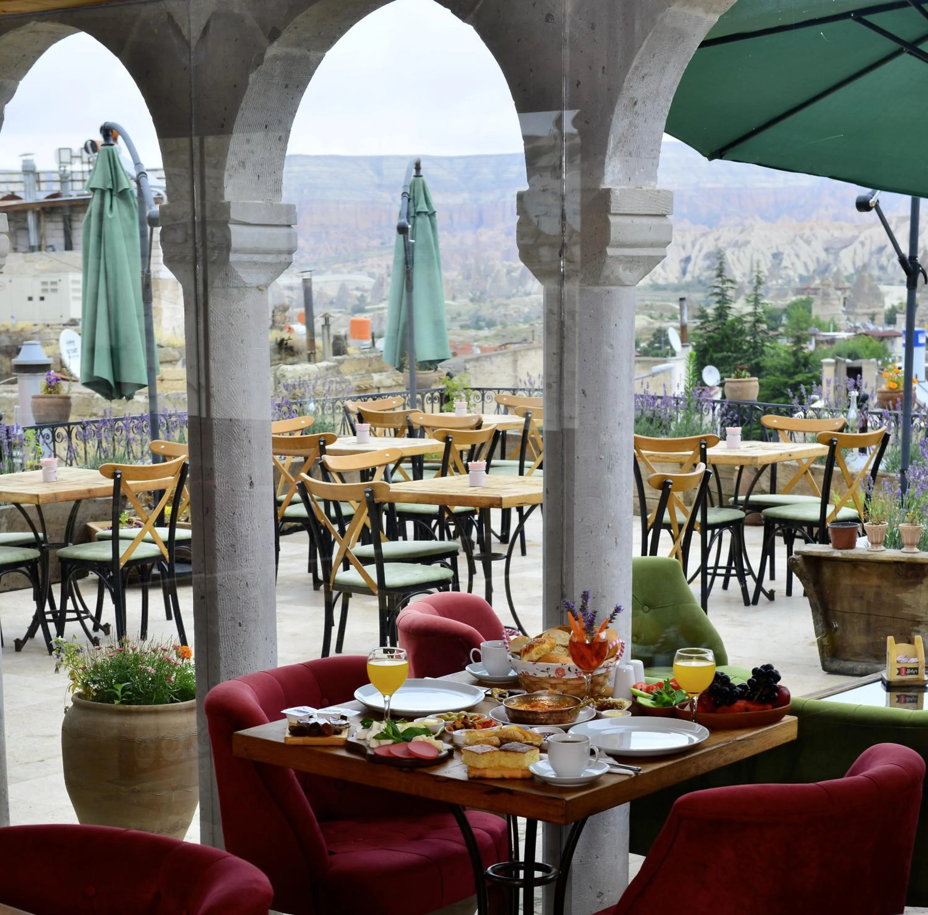 Breakfast in Caftan Cave Suites