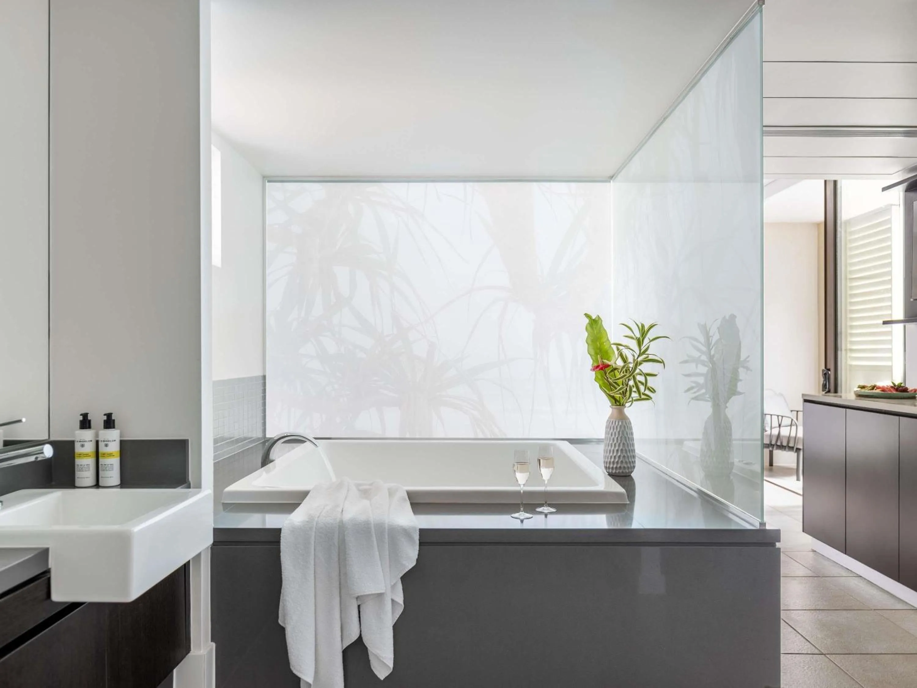 Bedroom in Pullman Port Douglas Sea Temple Resort and Spa