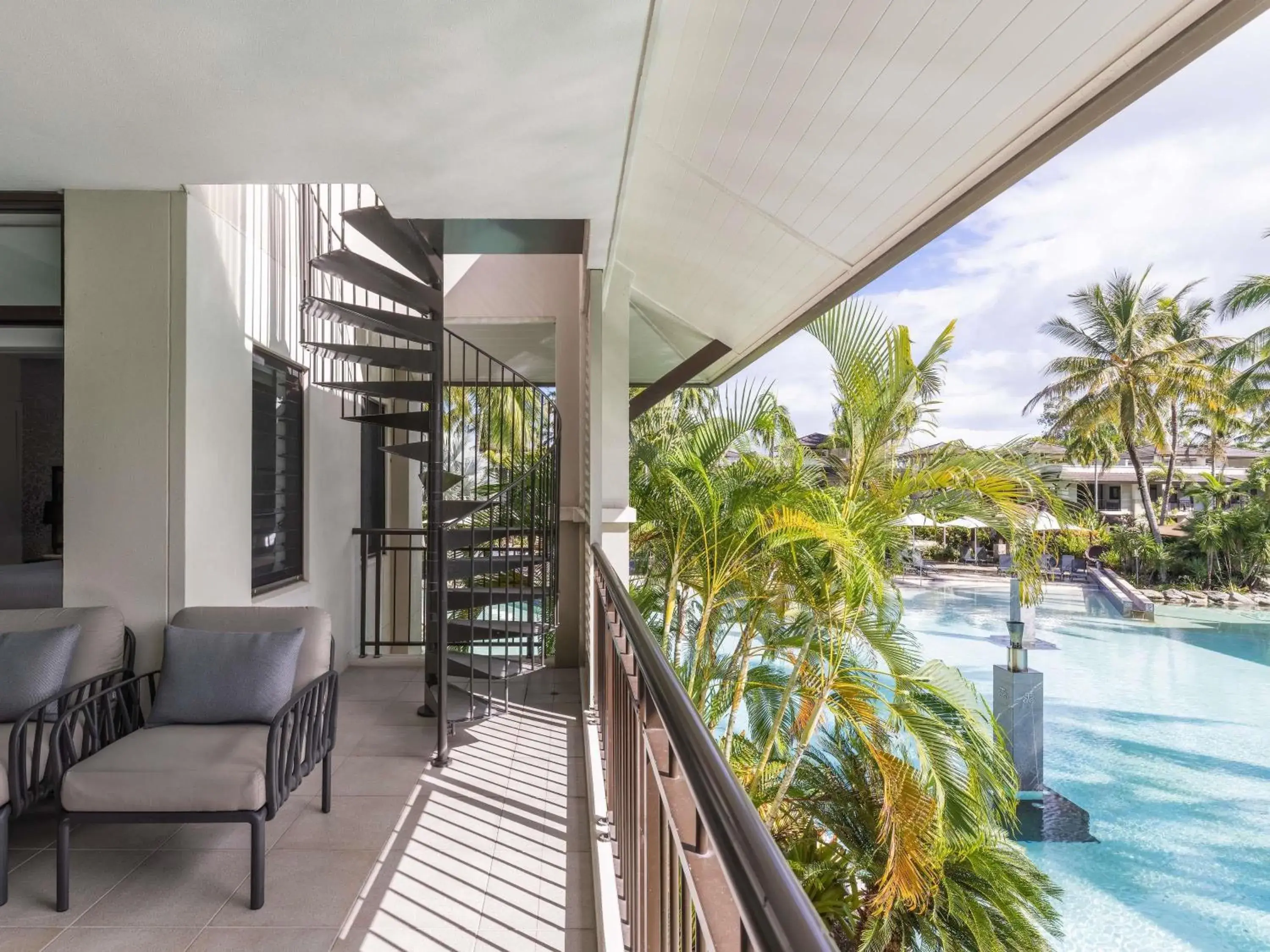Bedroom in Pullman Port Douglas Sea Temple Resort and Spa Bedroom in Pullman Port Douglas Sea Temple Resort and Spa