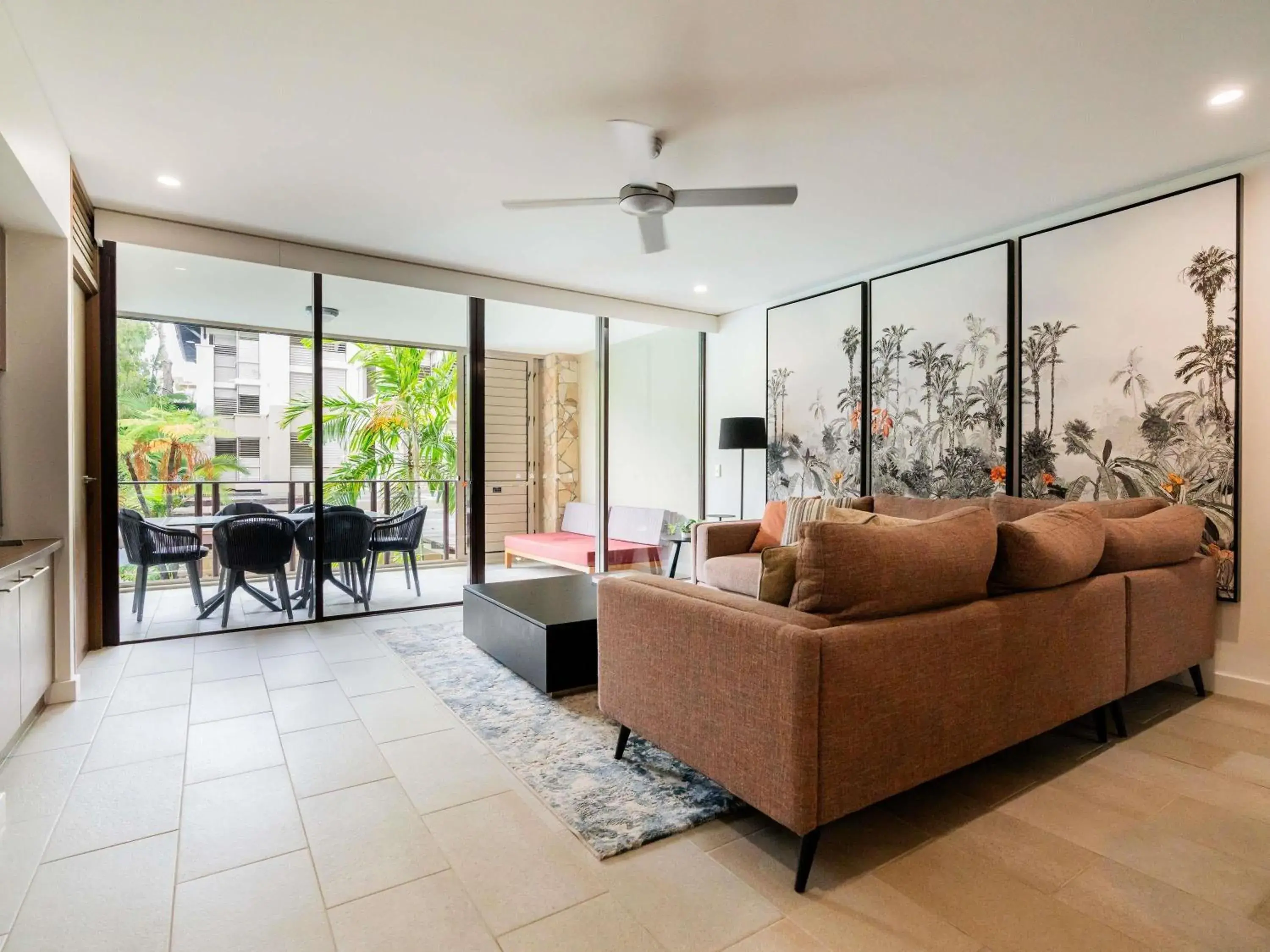 Bedroom in Pullman Palm Cove Sea Temple Resort & Spa Bedroom in Pullman Palm Cove Sea Temple Resort & Spa