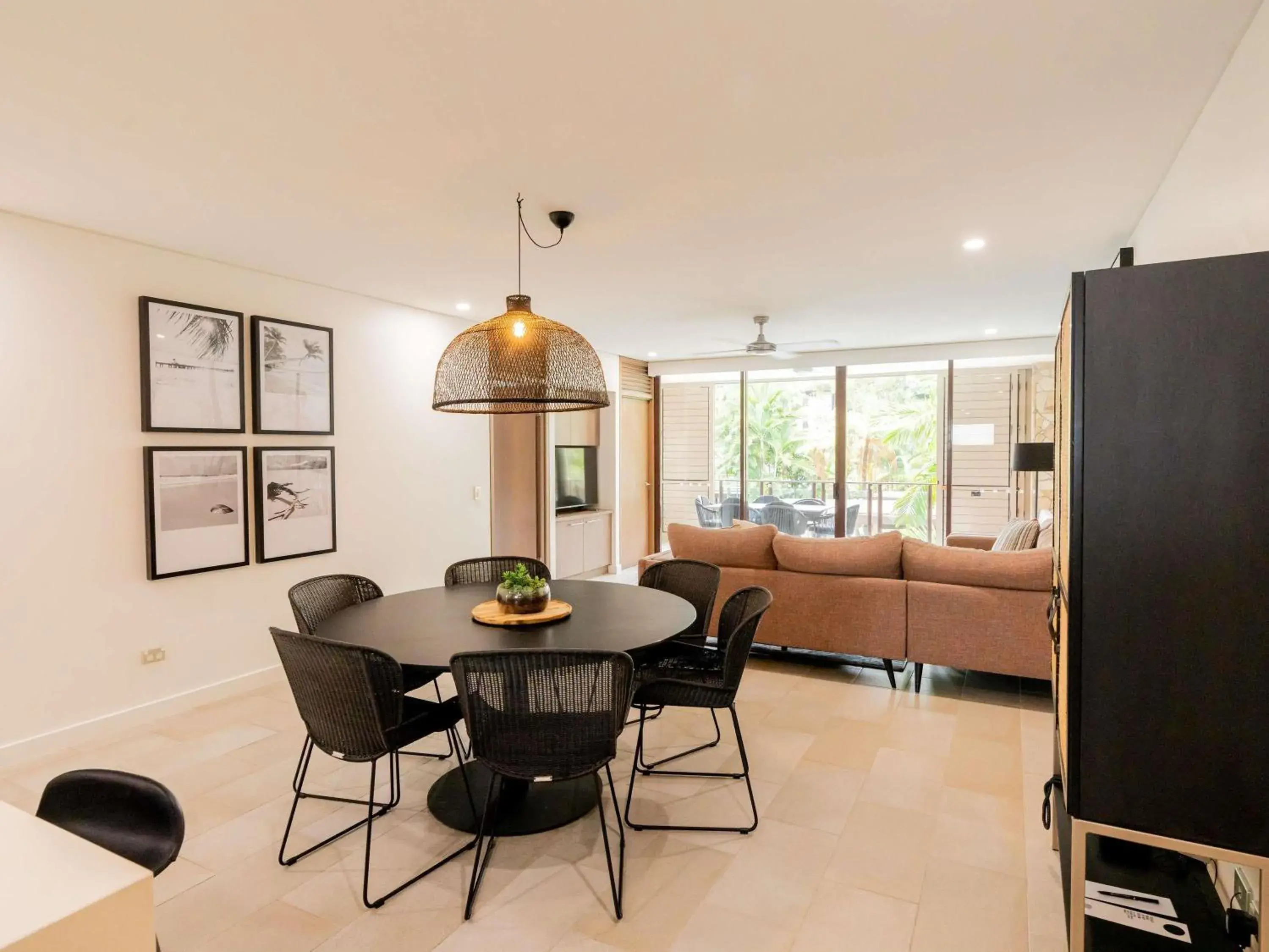 Bedroom in Pullman Palm Cove Sea Temple Resort & Spa Bedroom in Pullman Palm Cove Sea Temple Resort & Spa