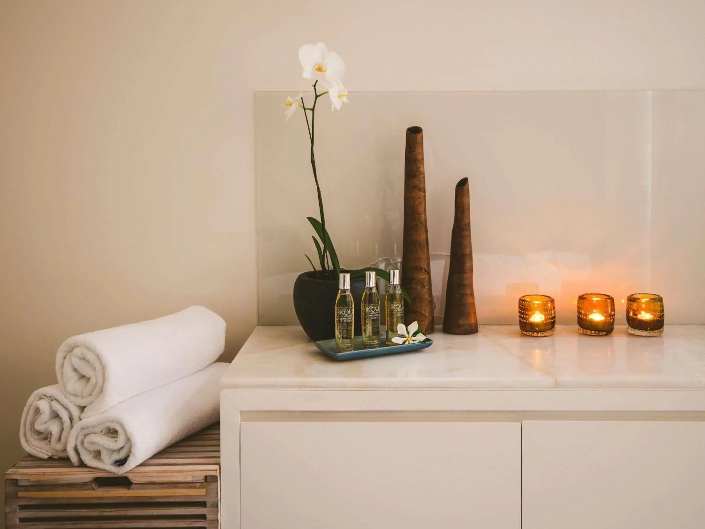 Property building in Pullman Palm Cove Sea Temple Resort & Spa Property building in Pullman Palm Cove Sea Temple Resort & Spa