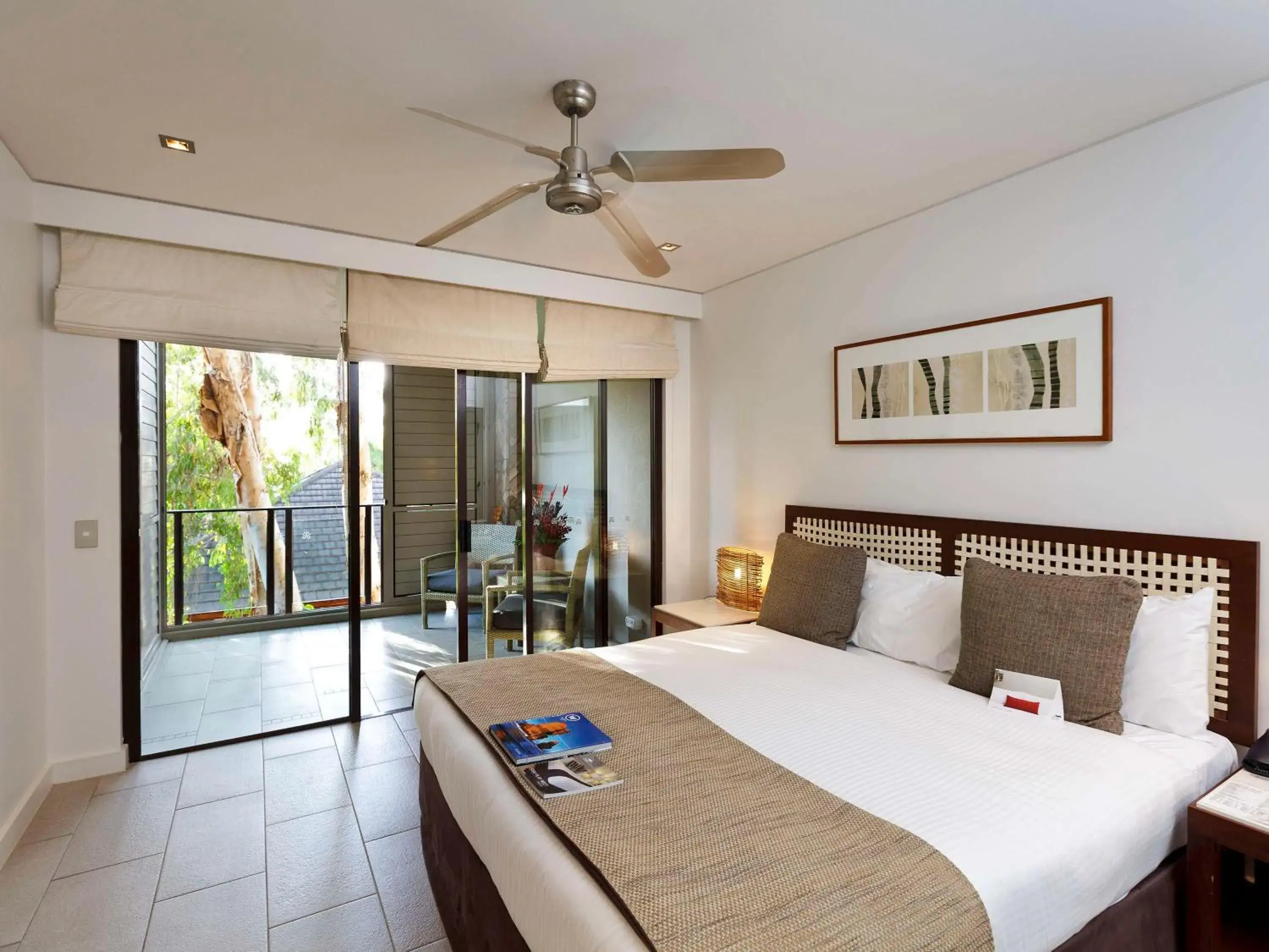 Bedroom, Bed in Pullman Palm Cove Sea Temple Resort & Spa Bedroom, Bed in Pullman Palm Cove Sea Temple Resort & Spa