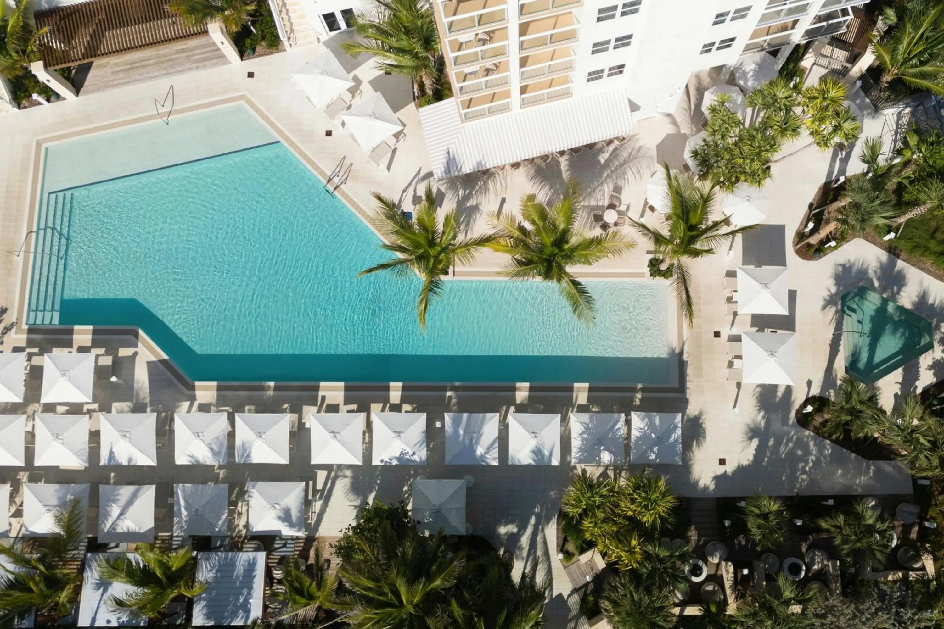 Swimming pool in Fort Lauderdale Marriott Pompano Beach Resort