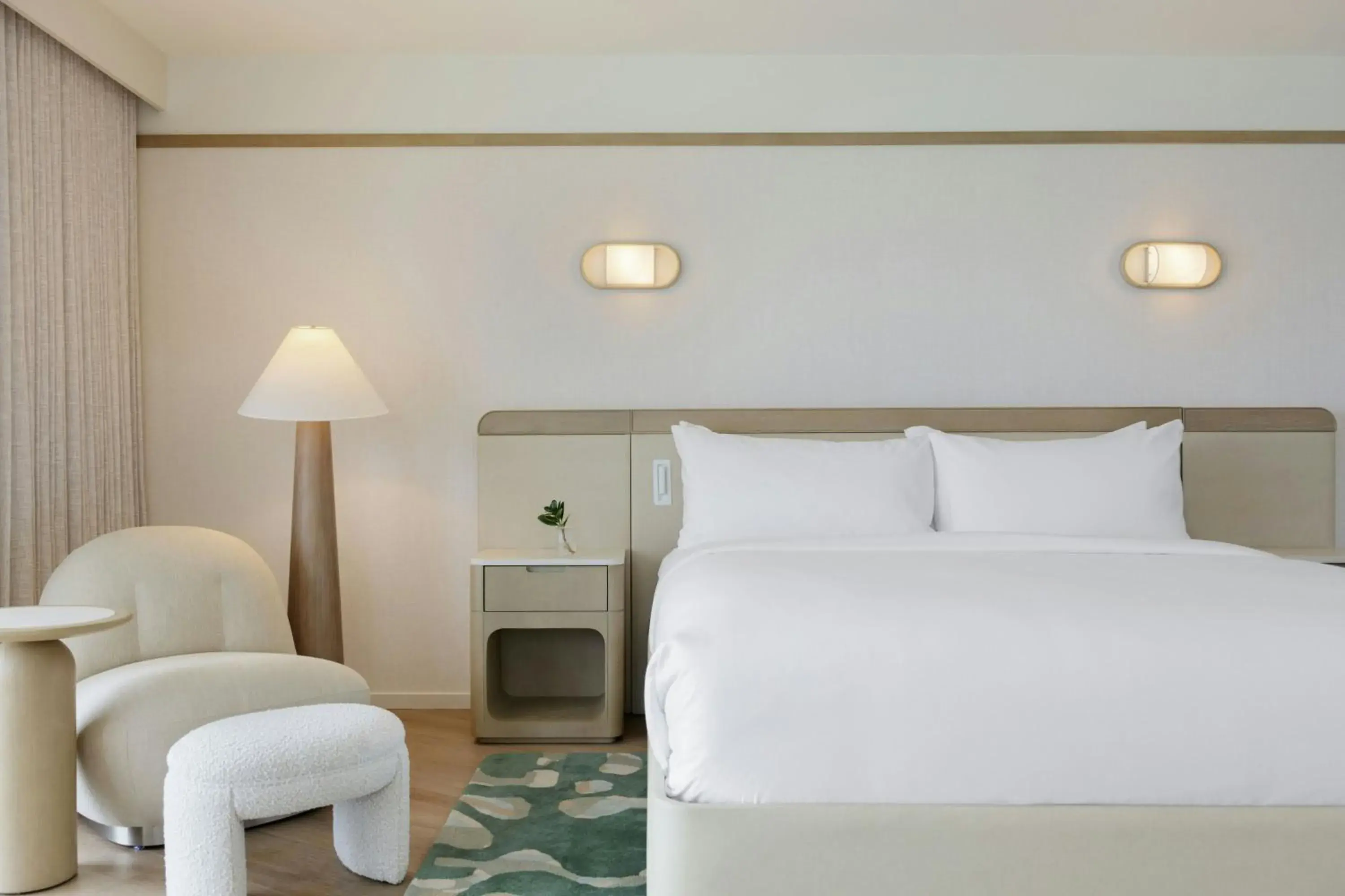 Large Balcony, Larger Guest room, 1 King, Oceanfront, Corner room in Fort Lauderdale Marriott Pompano Beach Resort Large Balcony, Larger Guest room, 1 King, Oceanfront, Corner room in Fort Lauderdale Marriott Pompano Beach Resort