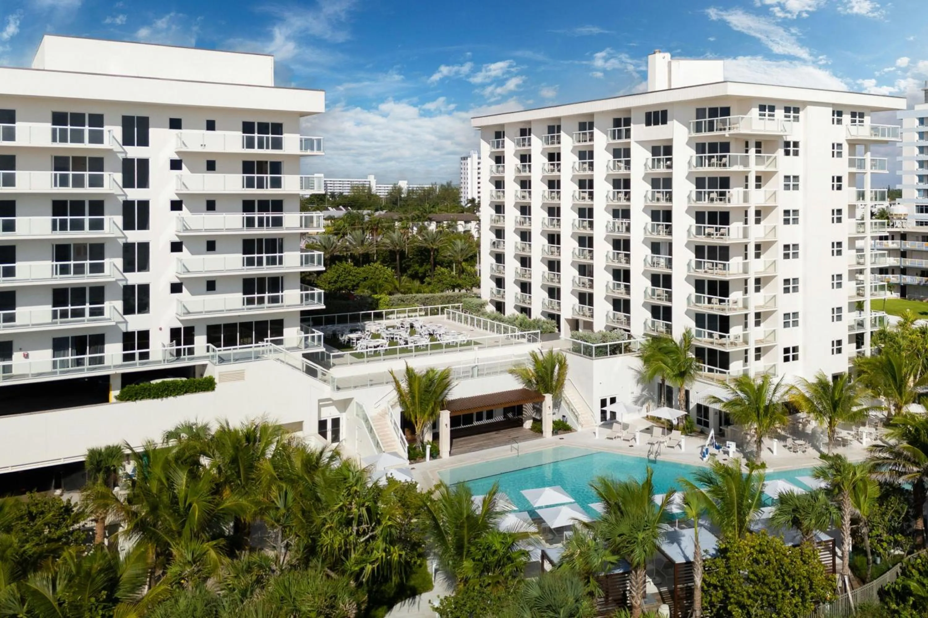 Property building in Fort Lauderdale Marriott Pompano Beach Resort