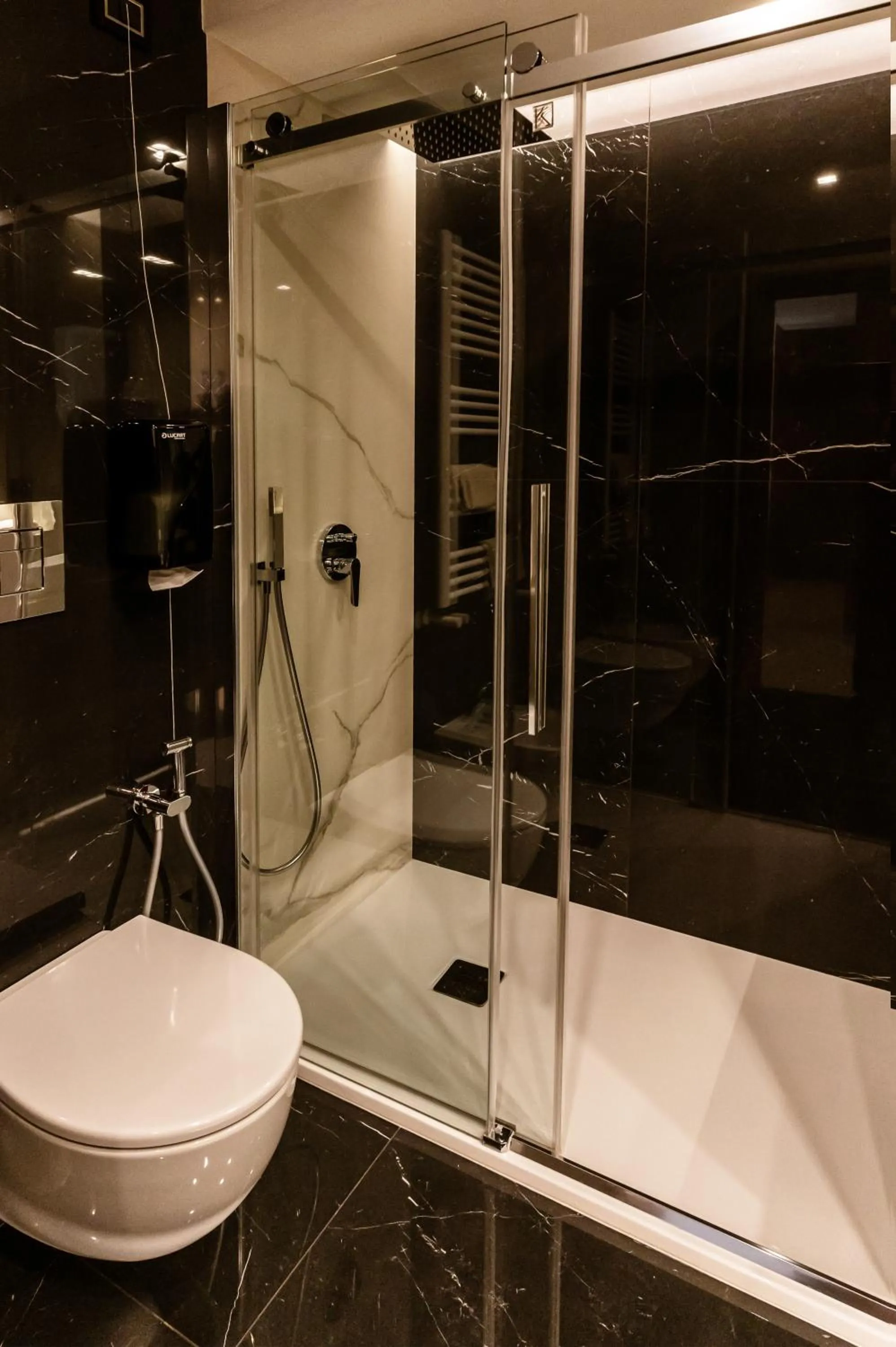 Shower in Hotel Bellavista