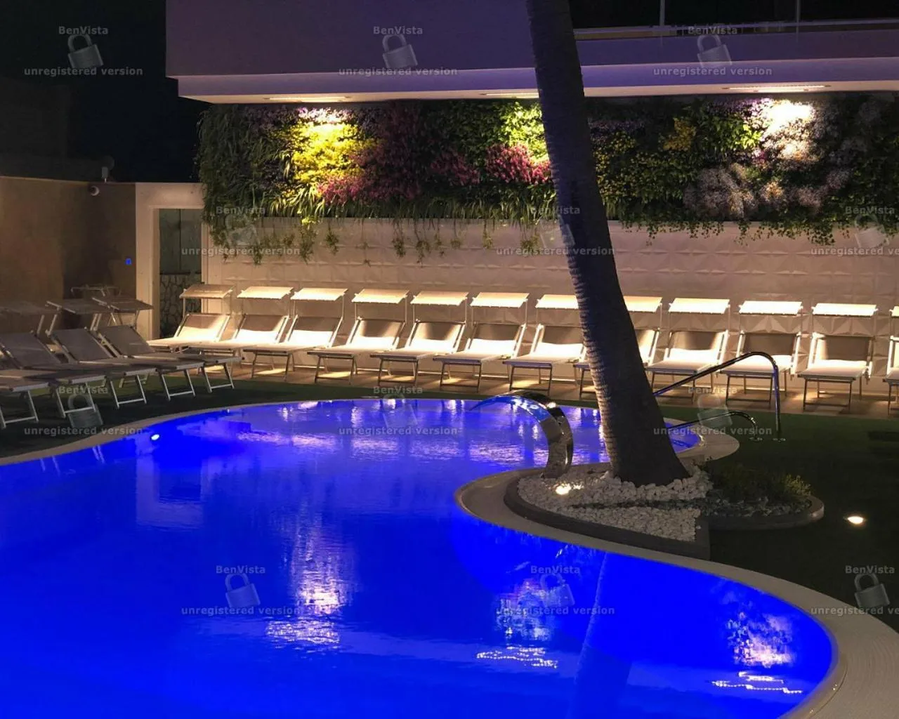 Swimming pool in Hotel Bellavista