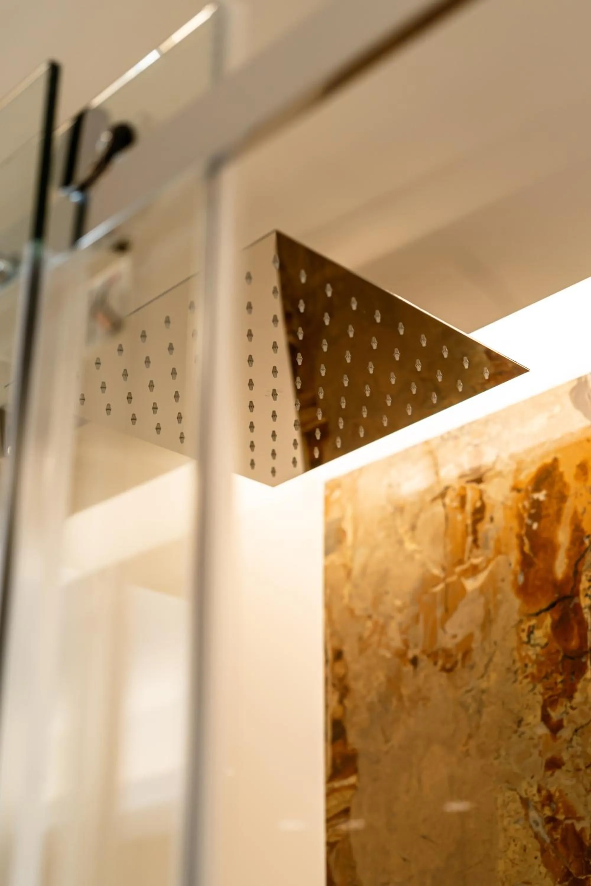 Shower in Hotel Bellavista