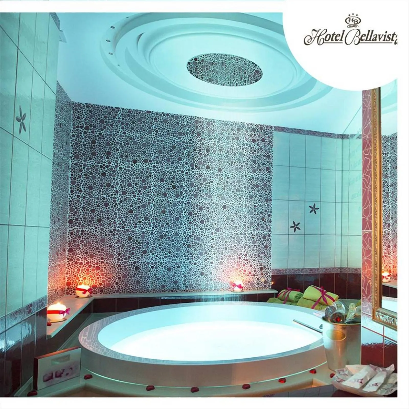 Hot Tub in Hotel Bellavista