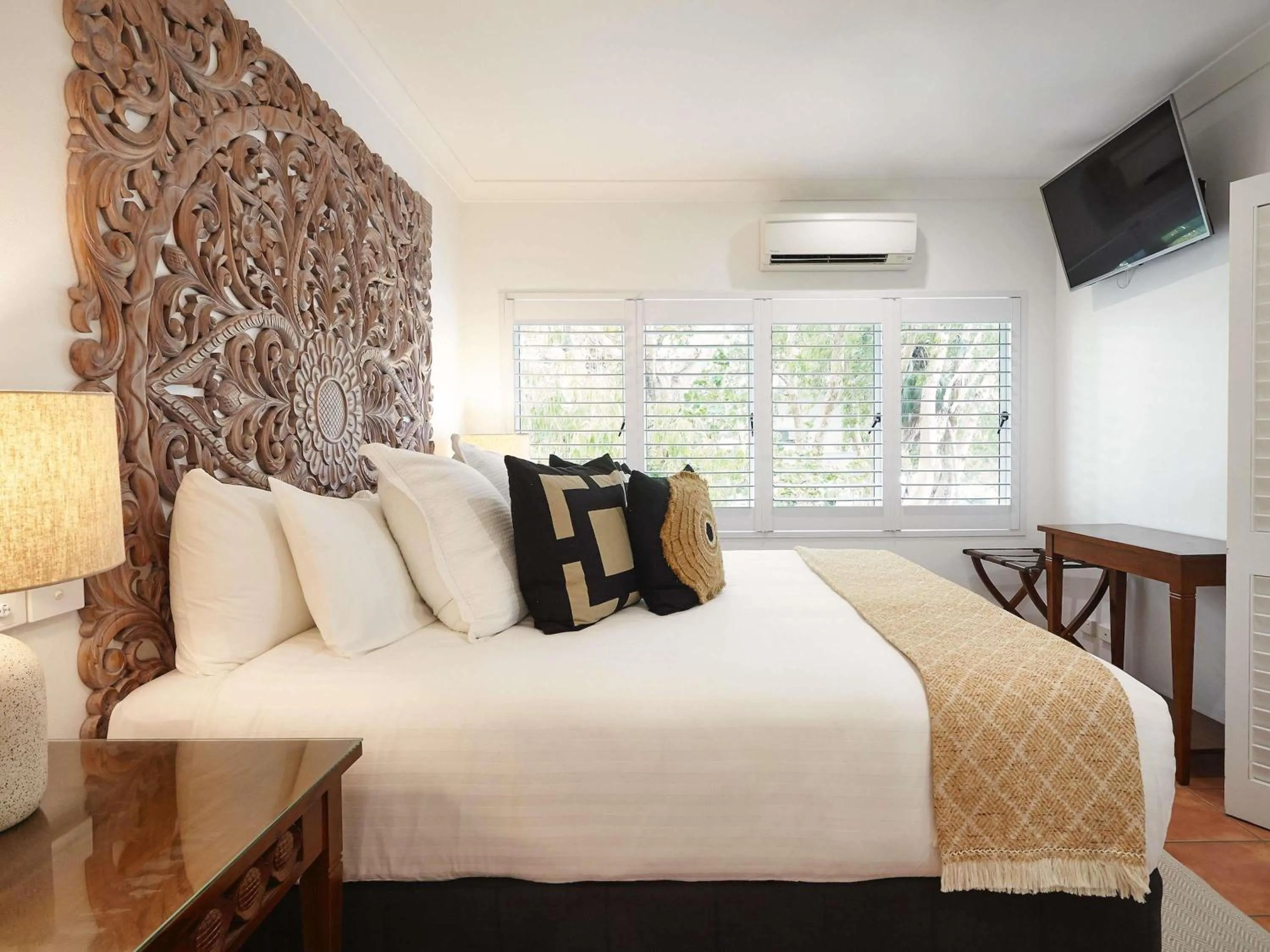 Bed in The Reef House Adults Retreat - Enjoy 28 Complimentary Inclusions