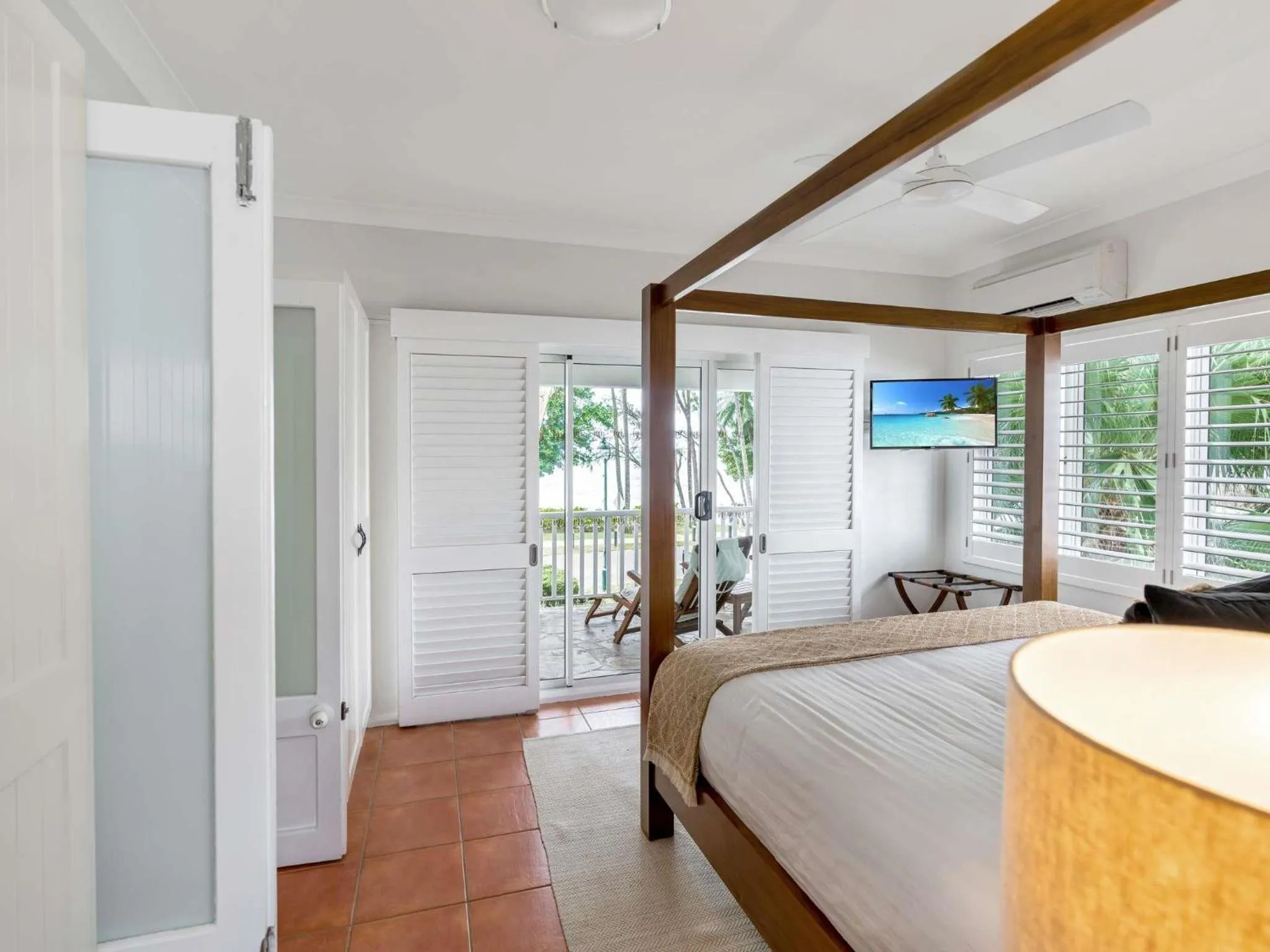 Bedroom, Bed in The Reef House Adults Retreat - Enjoy 28 Complimentary Inclusions