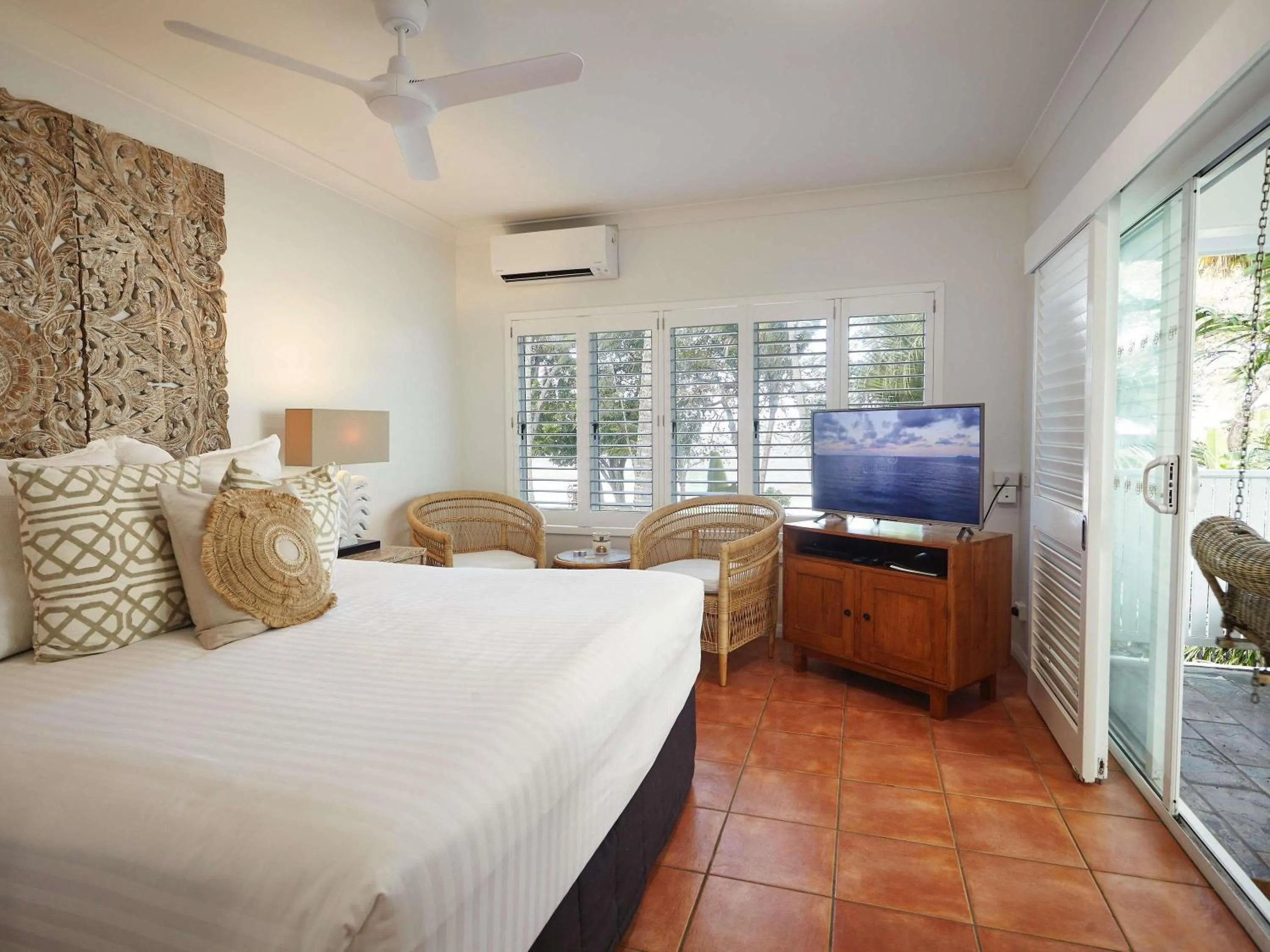 Bedroom, Bed in The Reef House Adults Retreat - Enjoy 28 Complimentary Inclusions