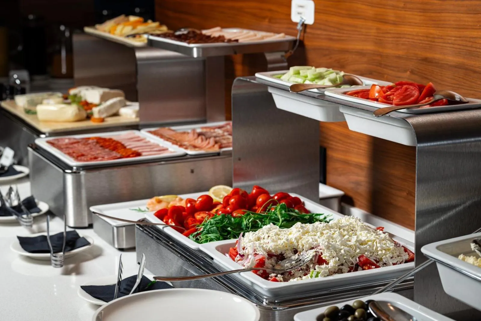 Breakfast in Hotel California by Aycon