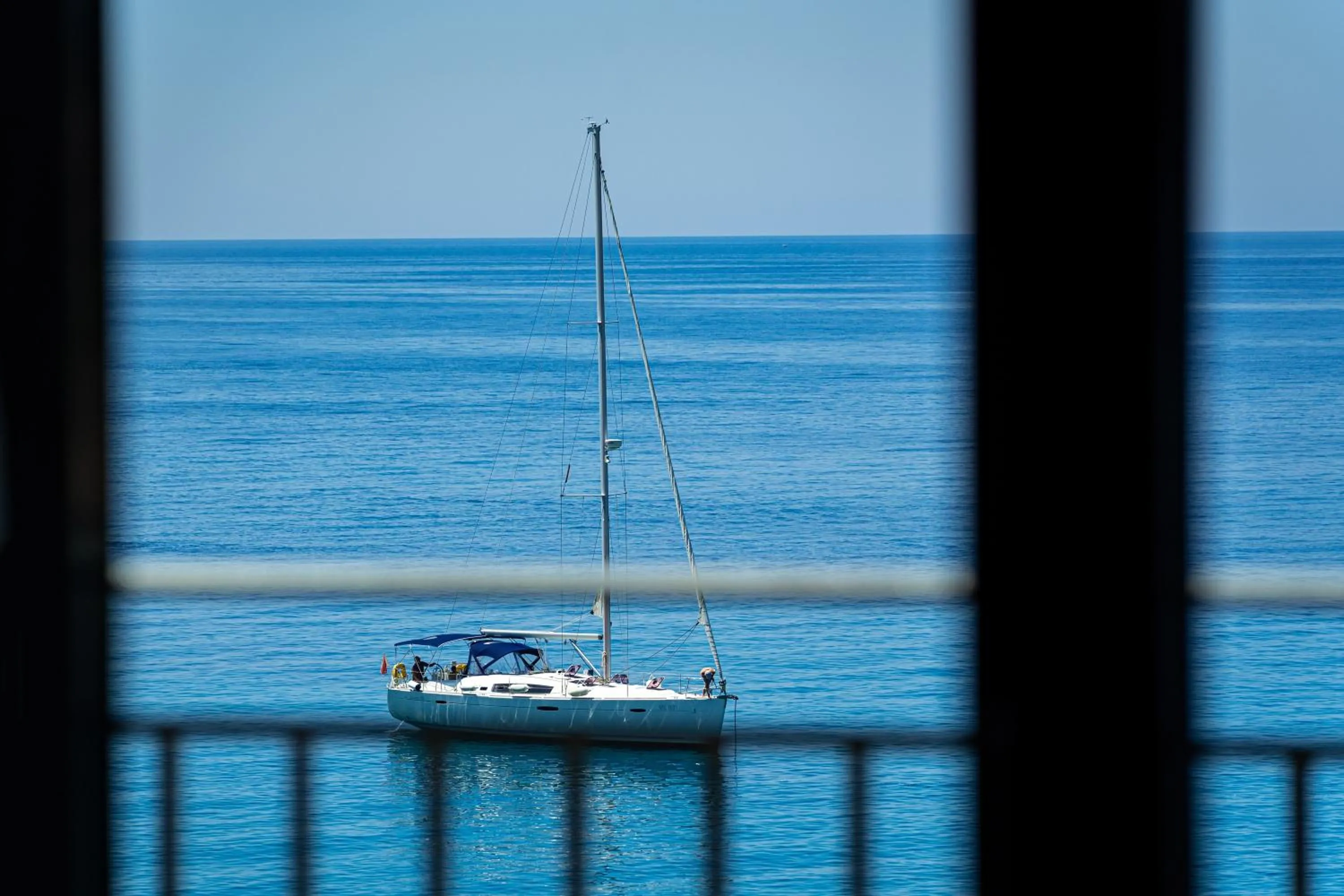 Sea view in Hotel California by Aycon